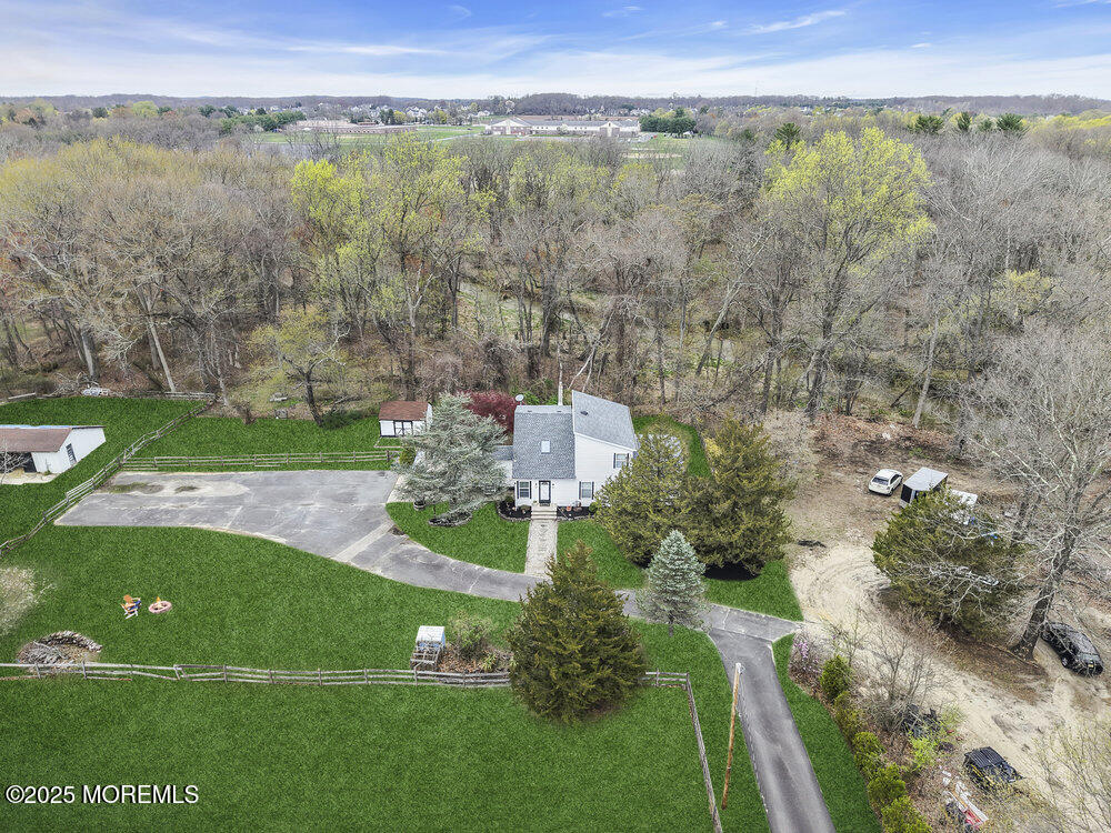 372 Casino Drive, Farmingdale, New Jersey image 3