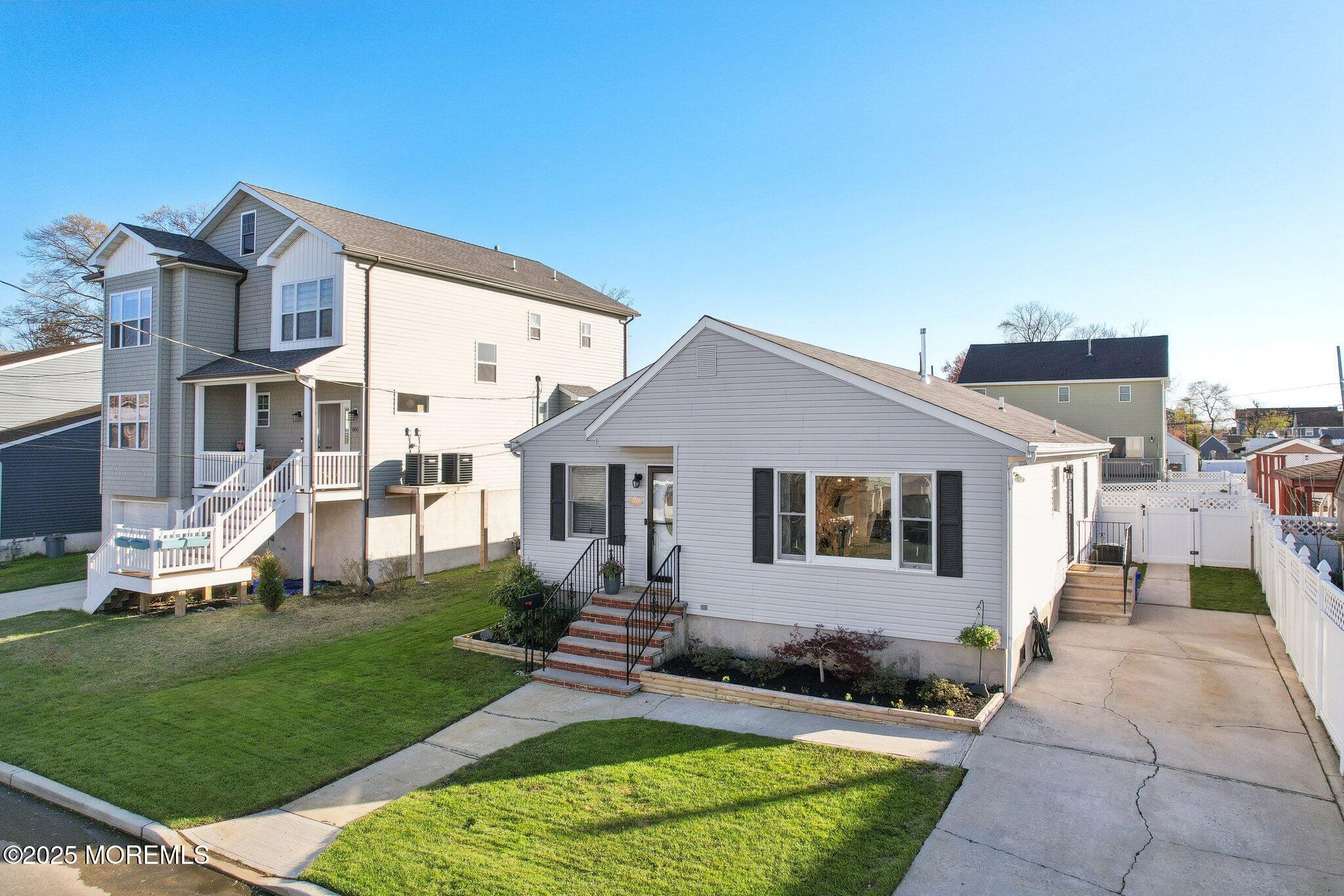 802 Center Street, Union Beach, New Jersey image 4