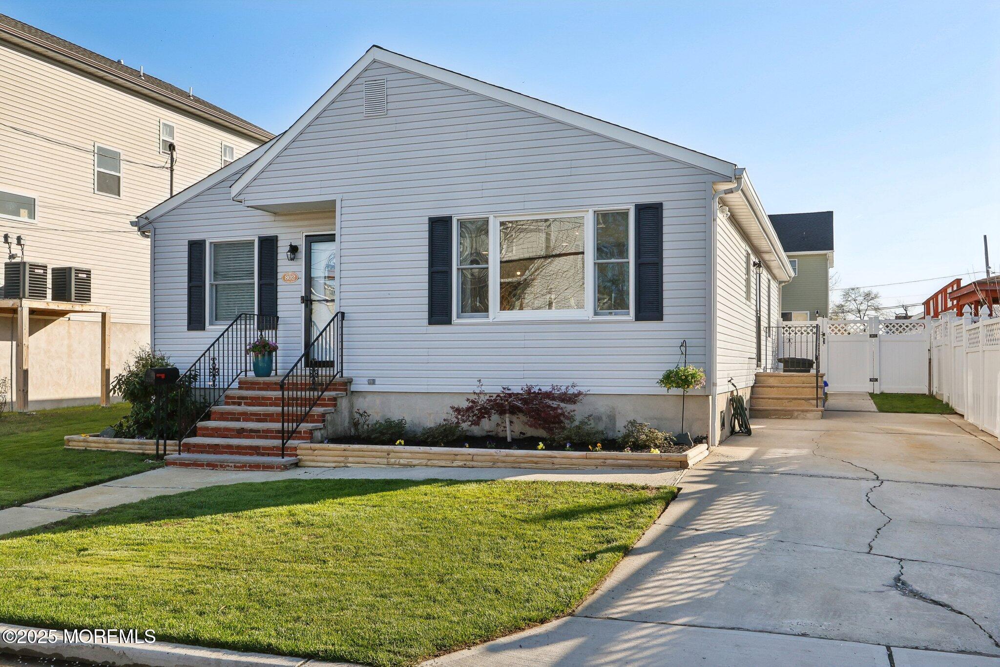 802 Center Street, Union Beach, New Jersey image 2