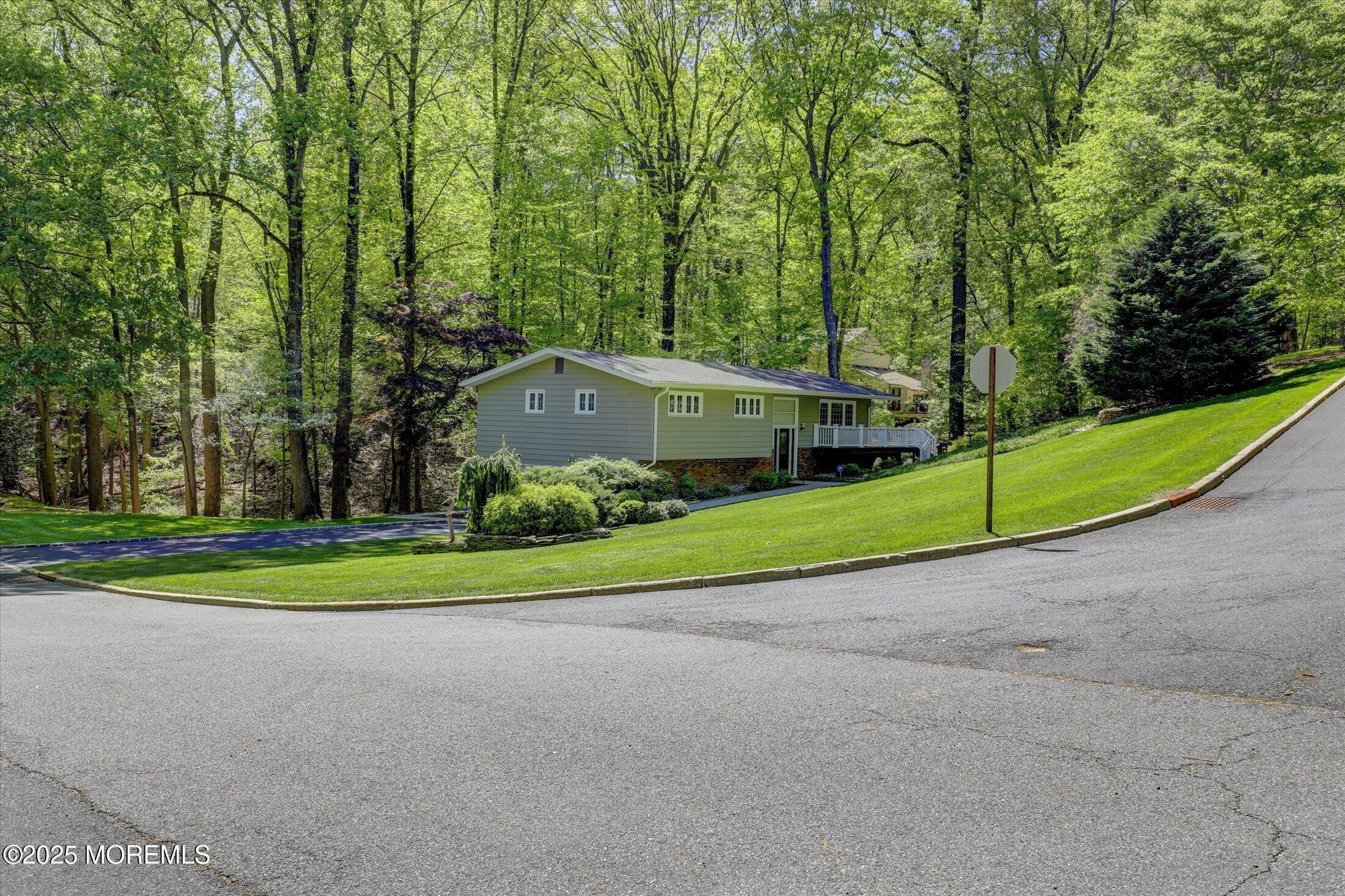 23 Mount Drive