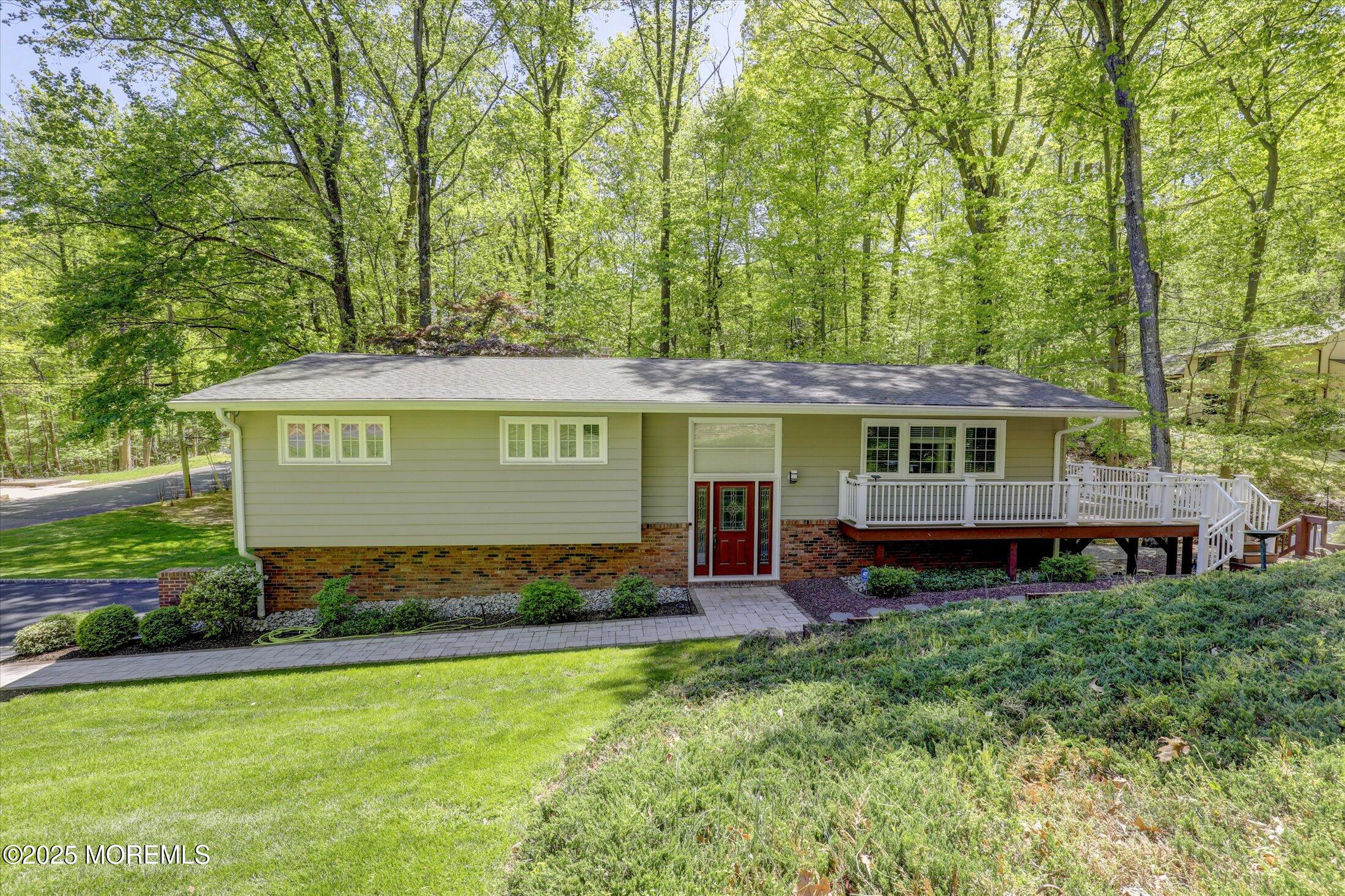 23 Mount Drive