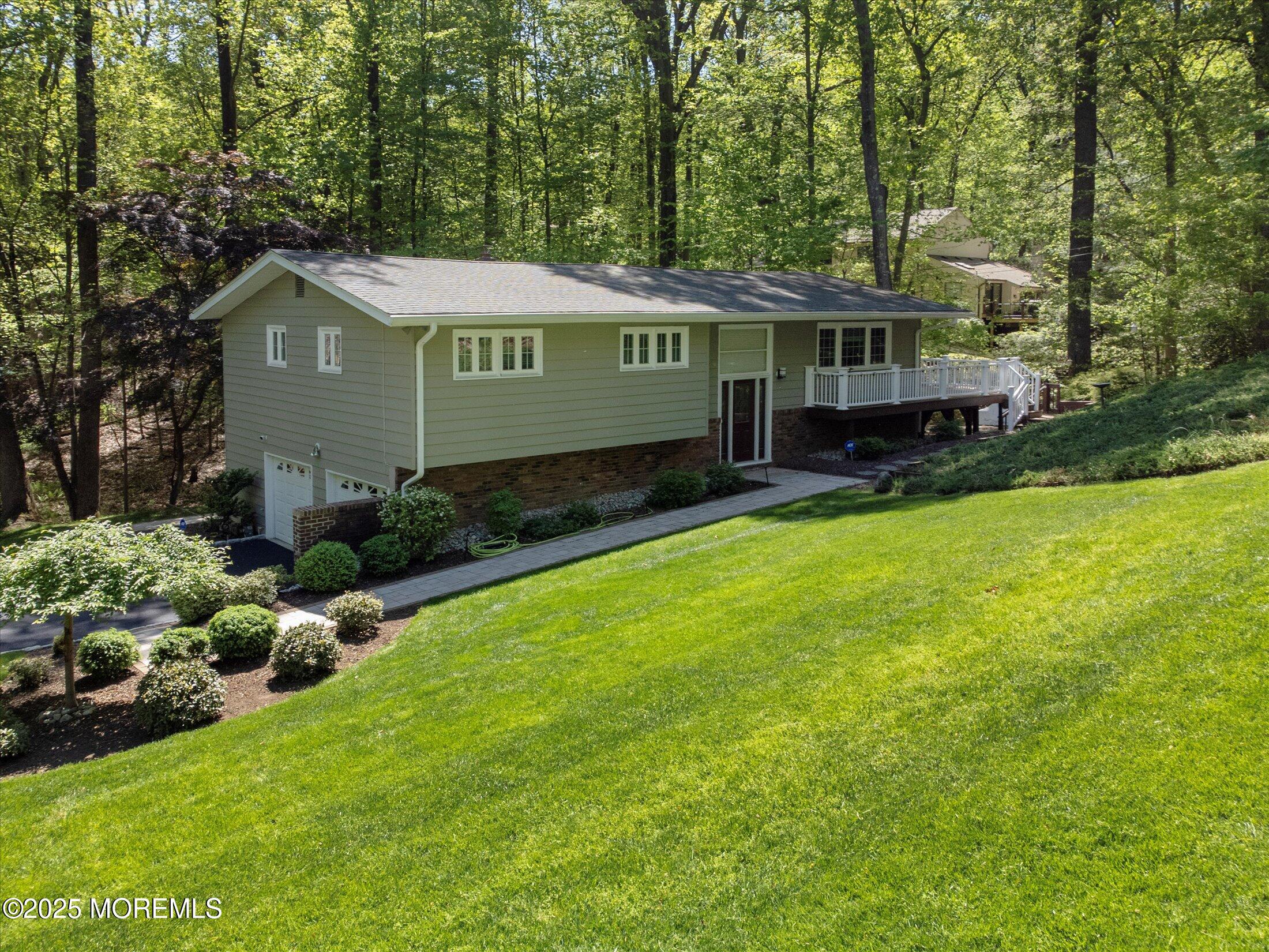 23 Mount Drive
