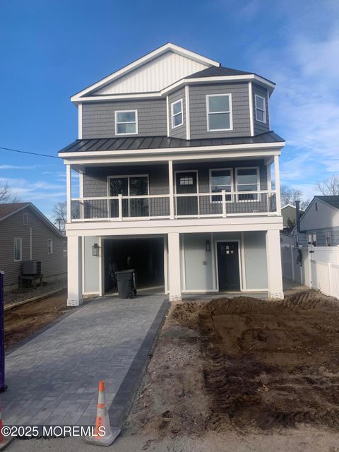 Homes For Sale - 6 Holly Acres Drive<br/> Brick, NJ 08723