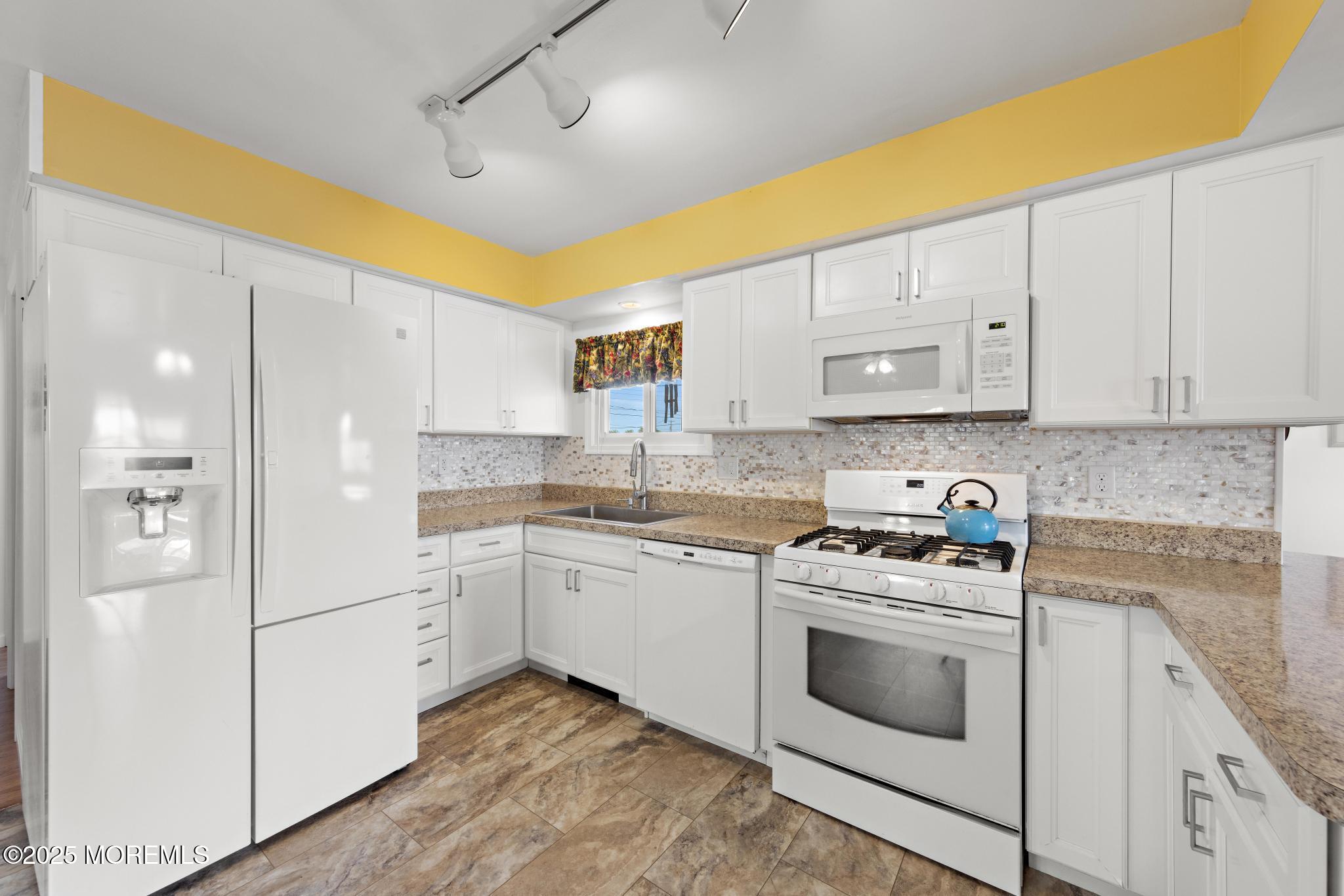 13 Cranbury Lake Drive, Little Egg Harbor, New Jersey image 8