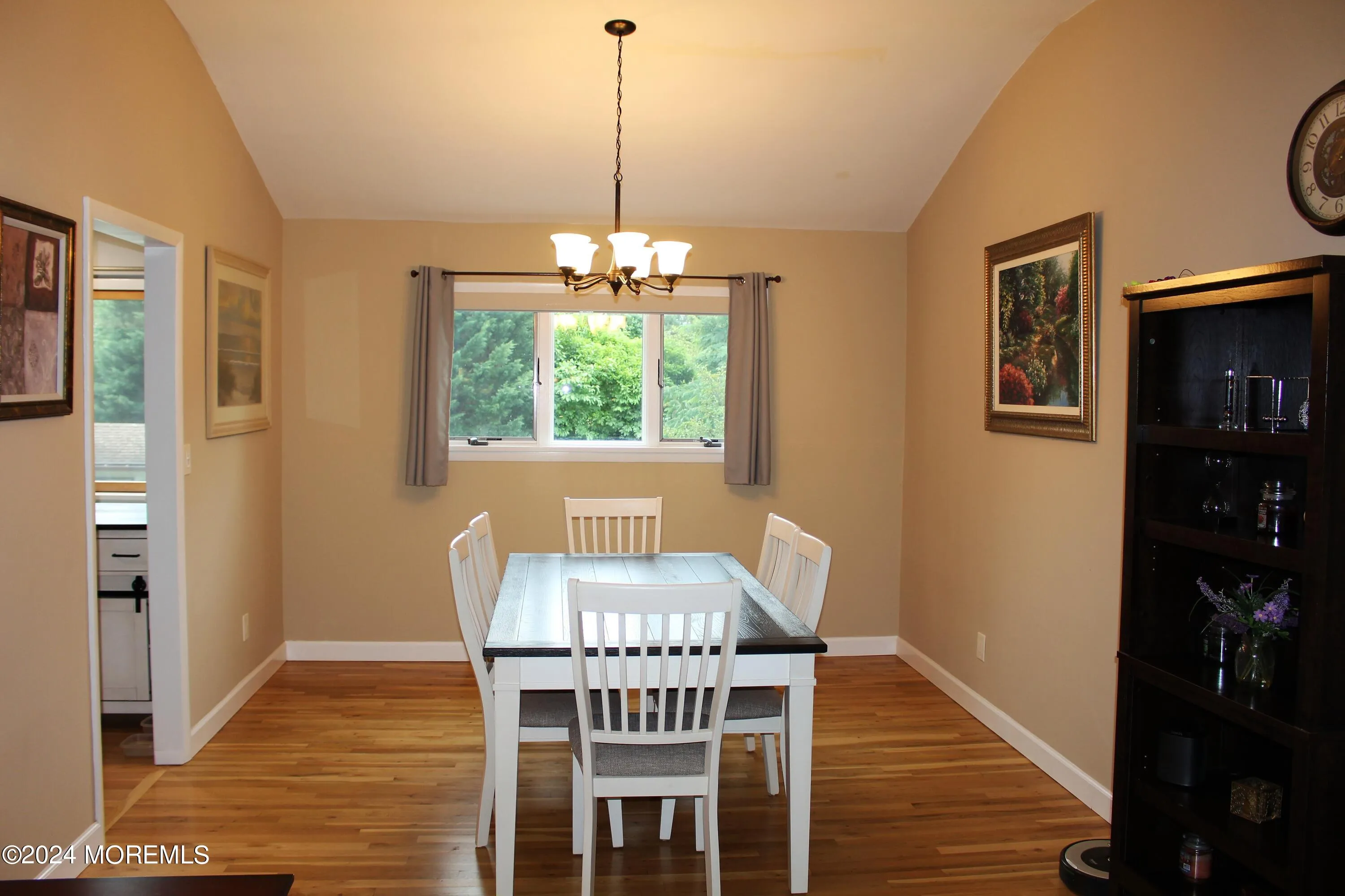 Allentown, New Jersey 08501, United States, 4 Bedrooms Bedrooms, ,2 BathroomsBathrooms,Residential,Active,152293