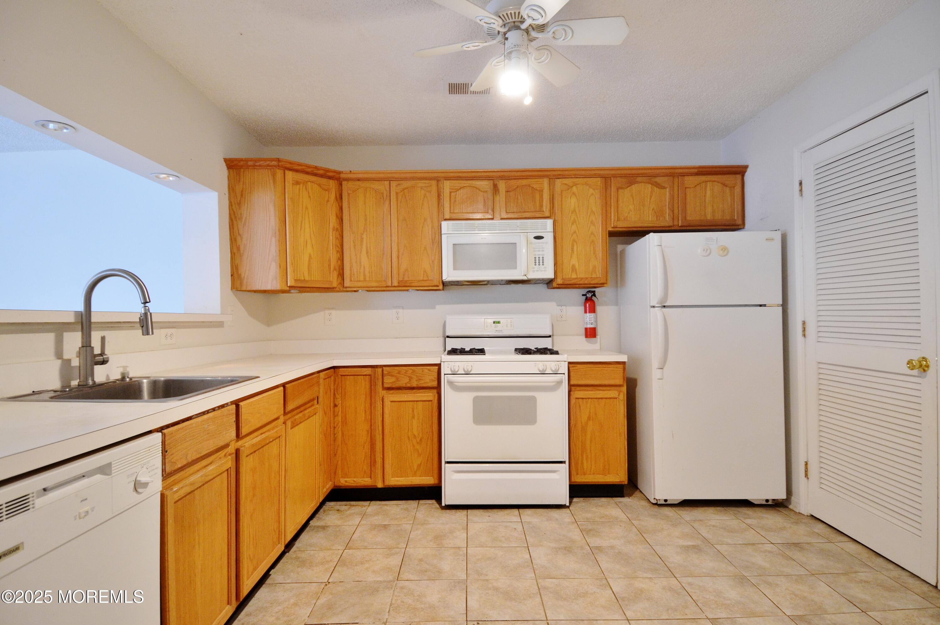 111 Watson Court, Howell, New Jersey image 4