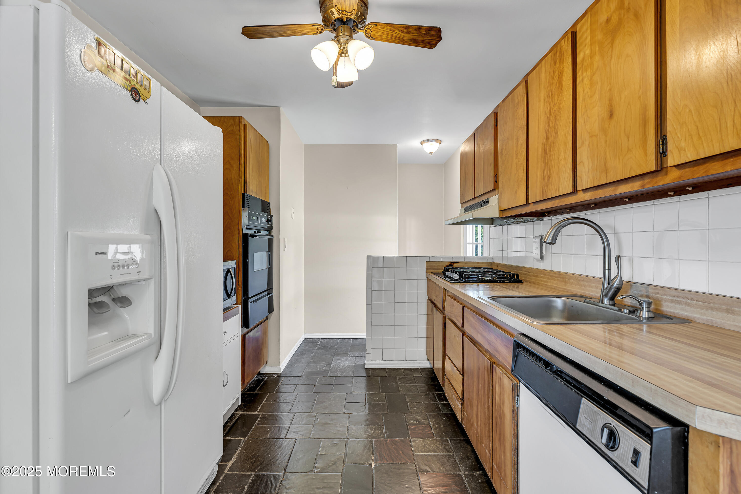 28 Roberta Drive, Howell, New Jersey image 13