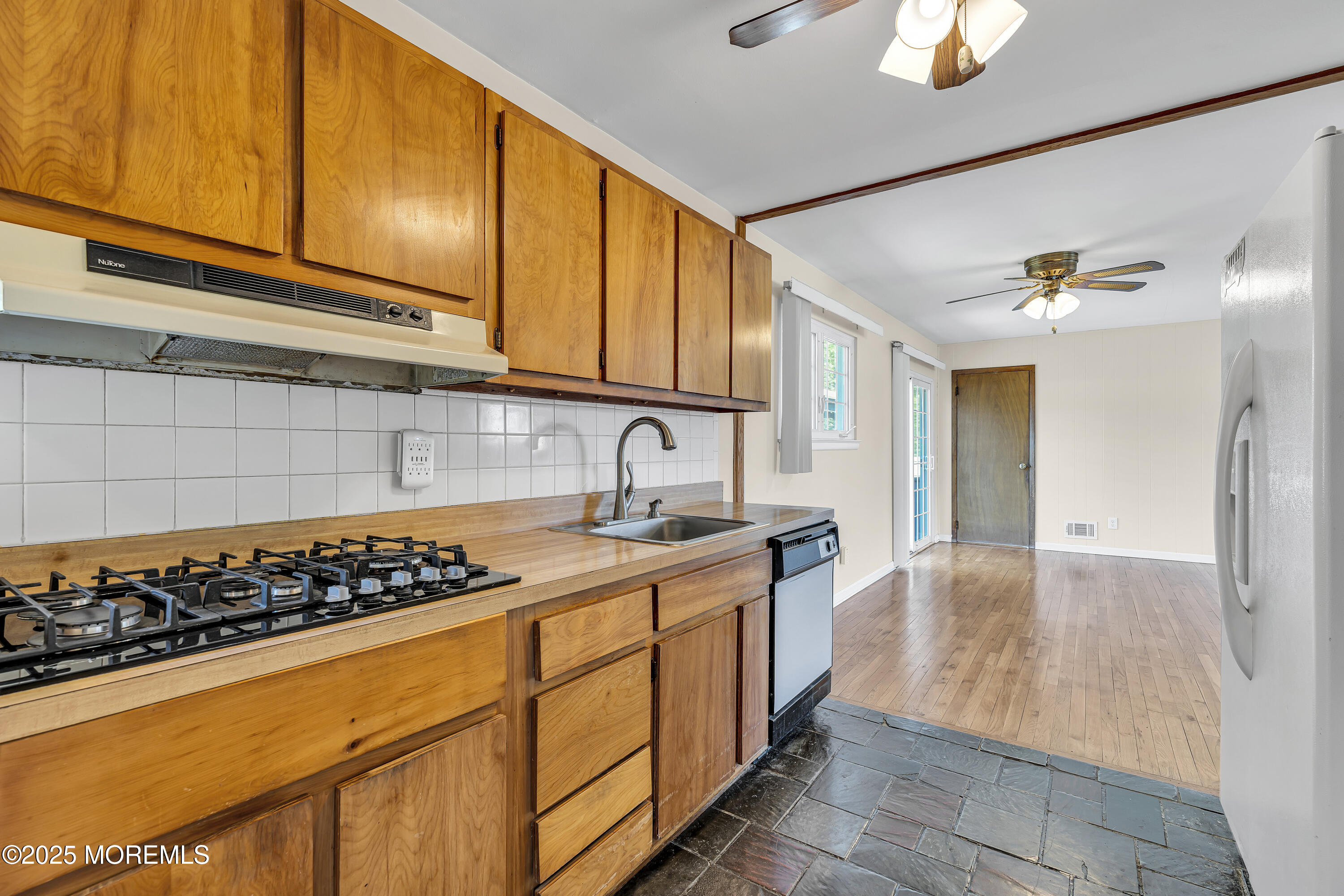 28 Roberta Drive, Howell, New Jersey image 16