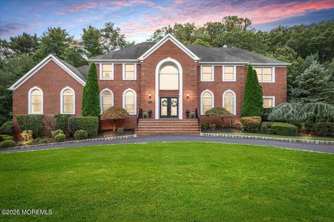 Homes For Sale - 6 Tricorne Court<br/> Holmdel, NJ 07733