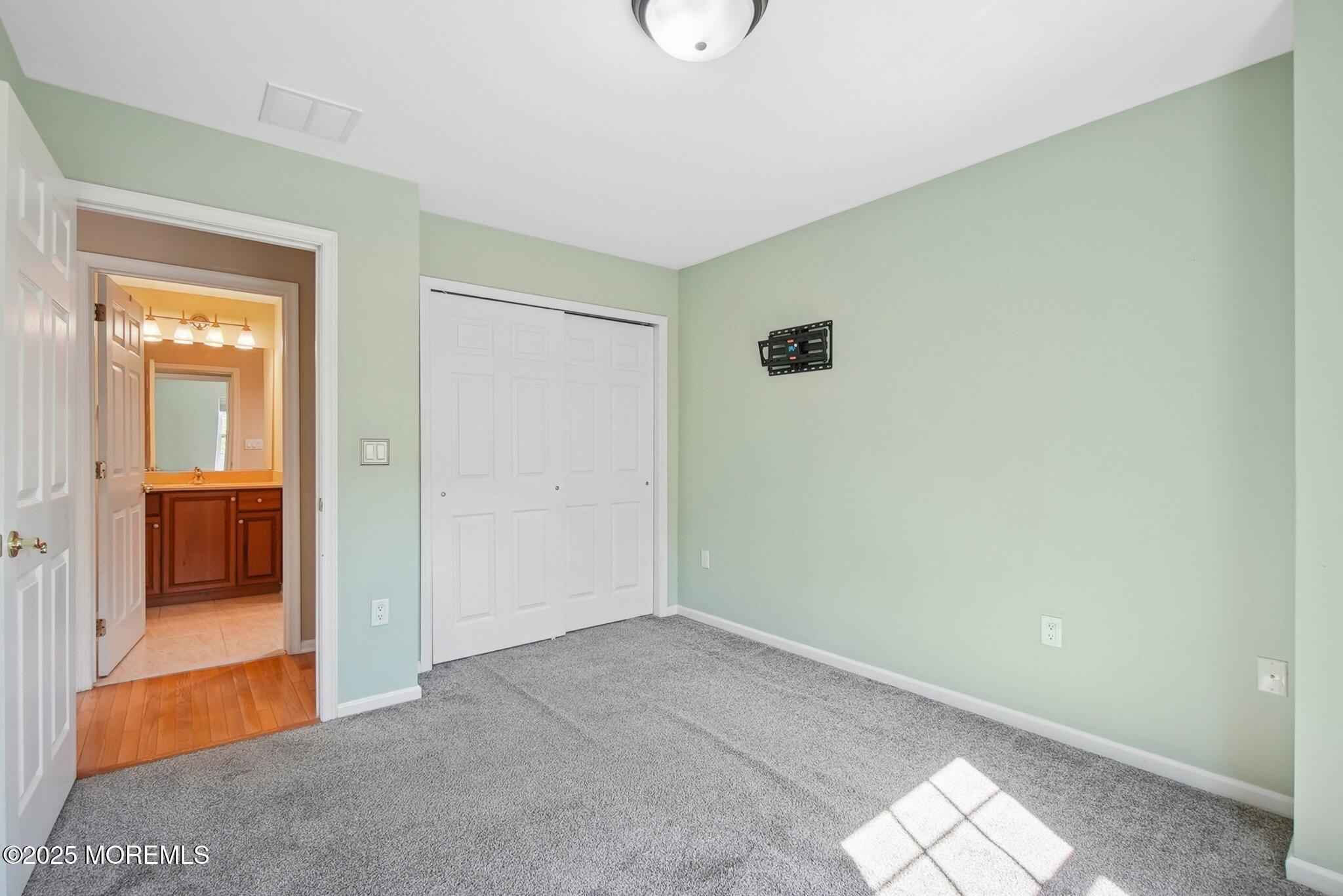 8 Russell Court, Matawan, New Jersey image 27