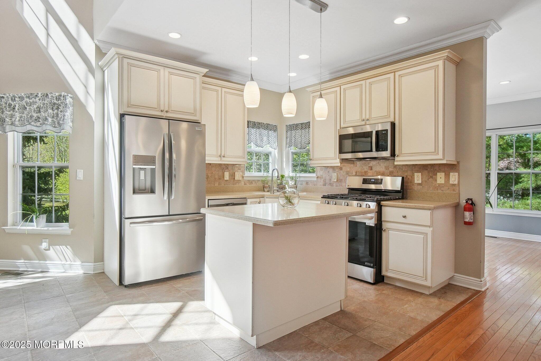 8 Russell Court, Matawan, New Jersey image 19