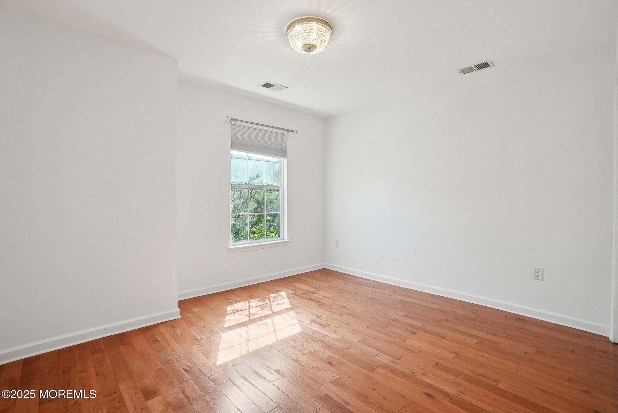 8 Russell Court, Matawan, New Jersey image 25