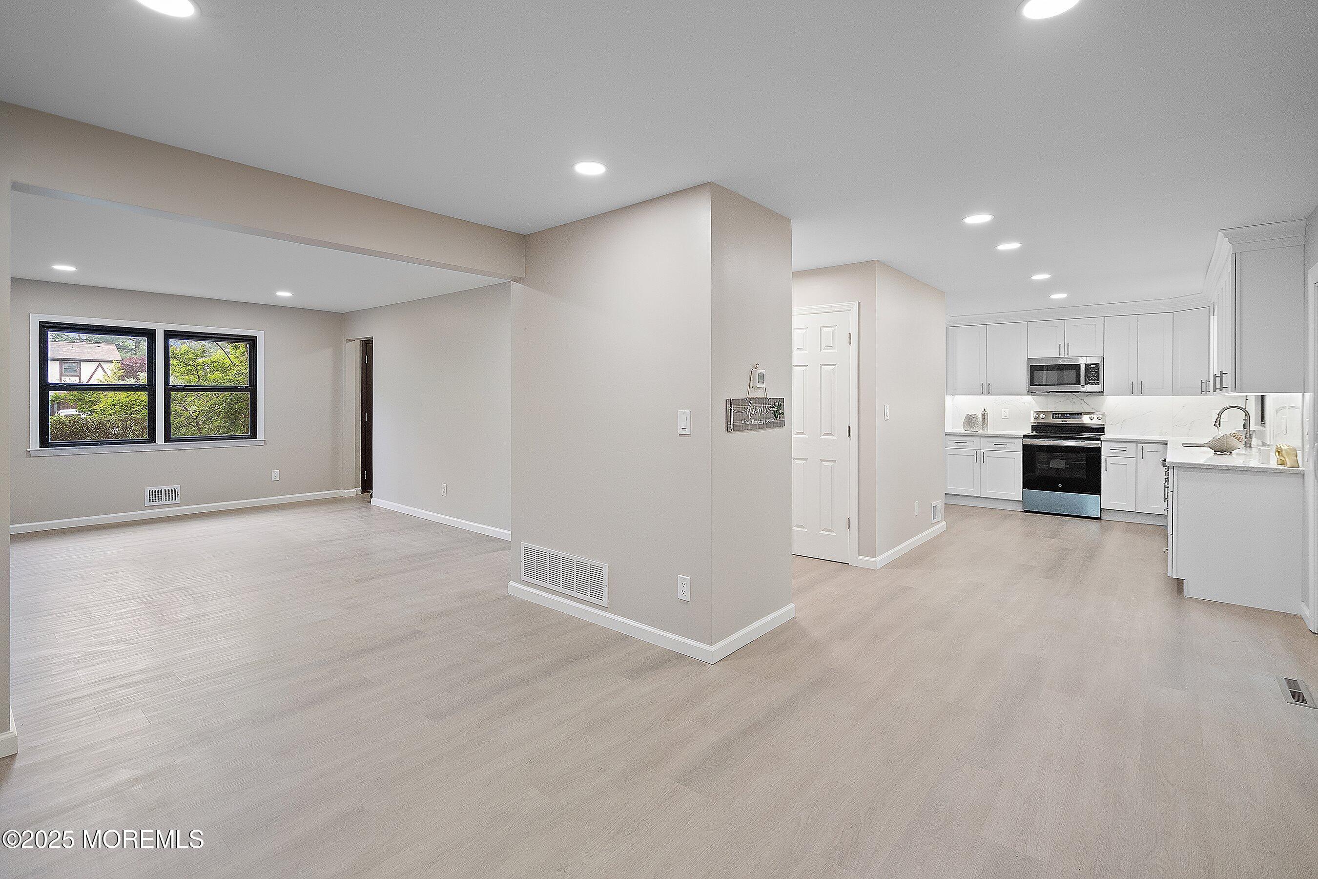 21 Hampton Way #1621, Sayreville, New Jersey image 5