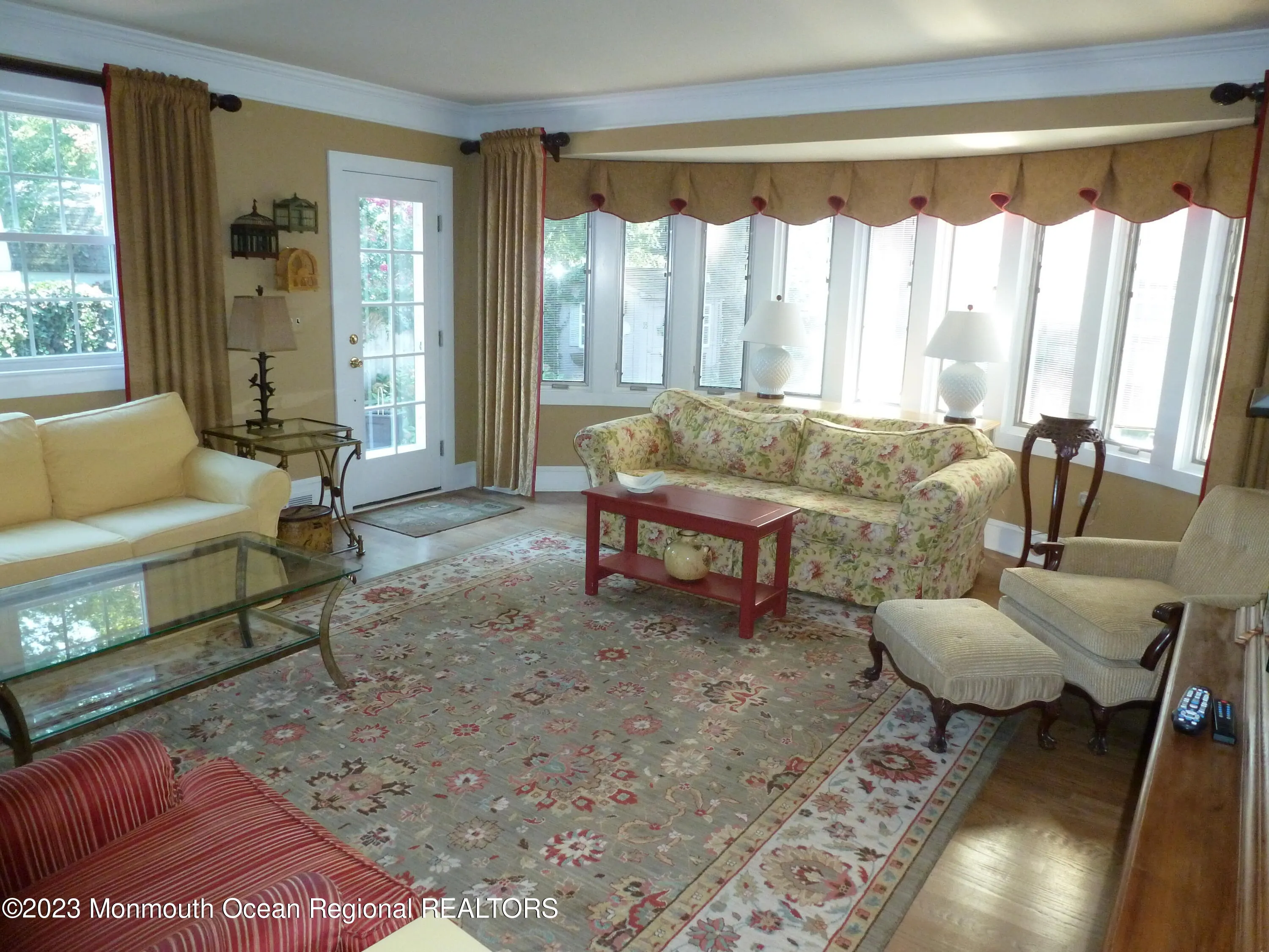 Manasquan, New Jersey 08736, United States, 2 Bedrooms Bedrooms, ,3 BathroomsBathrooms,Residential,Pending,200993