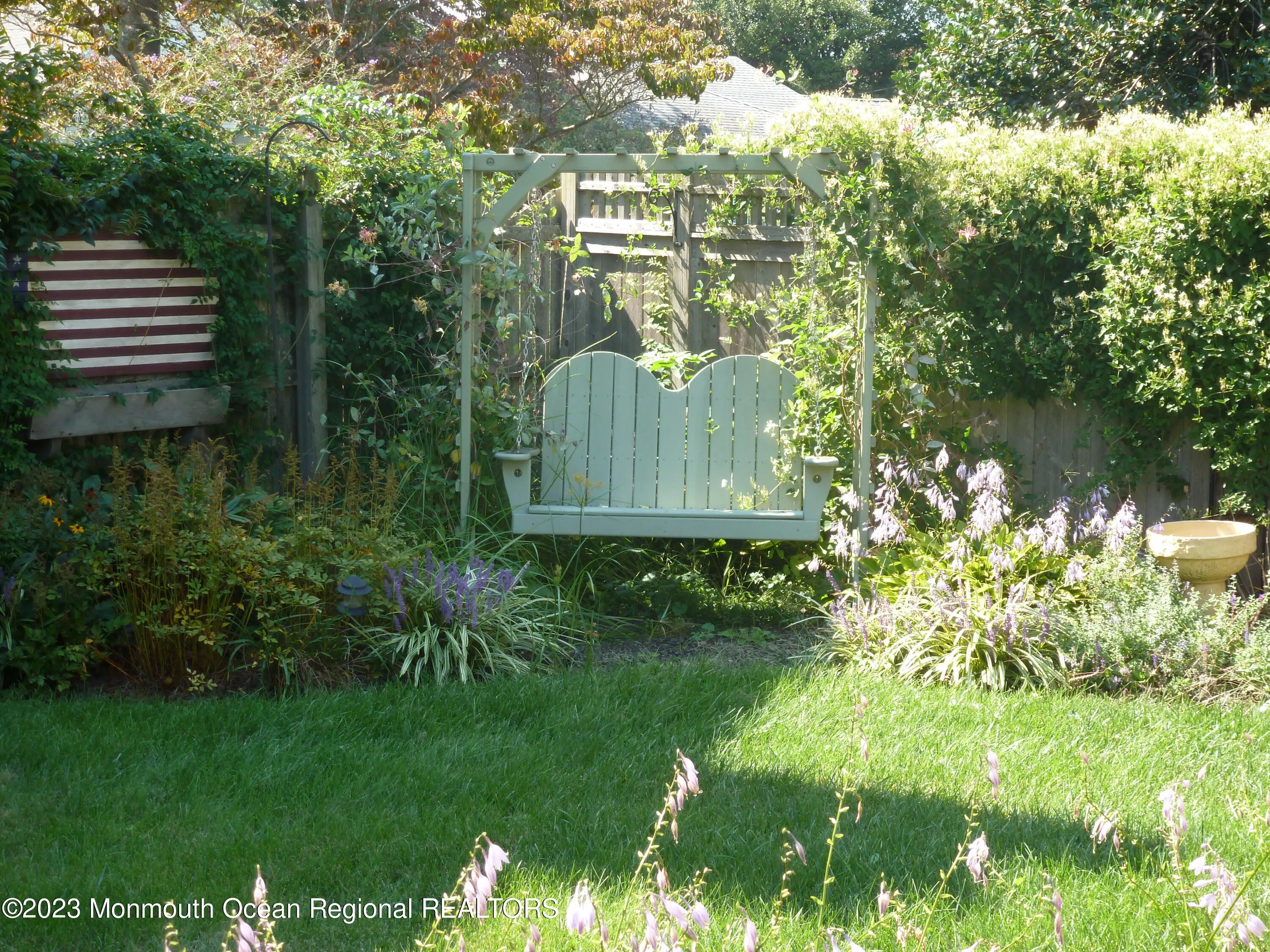 Manasquan, New Jersey 08736, United States, 2 Bedrooms Bedrooms, ,3 BathroomsBathrooms,Residential,Pending,200993