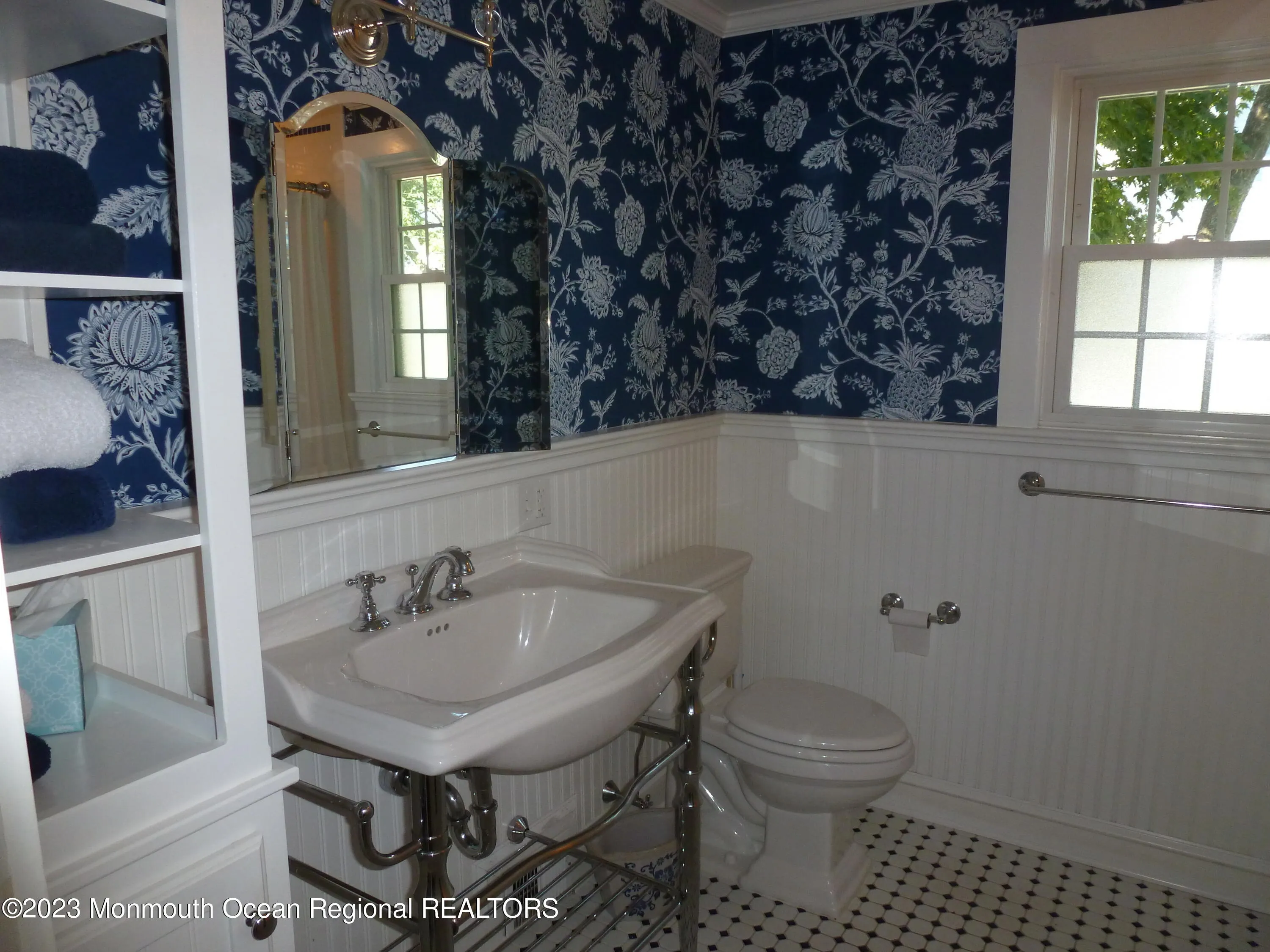 Manasquan, New Jersey 08736, United States, 2 Bedrooms Bedrooms, ,3 BathroomsBathrooms,Residential,Pending,200993