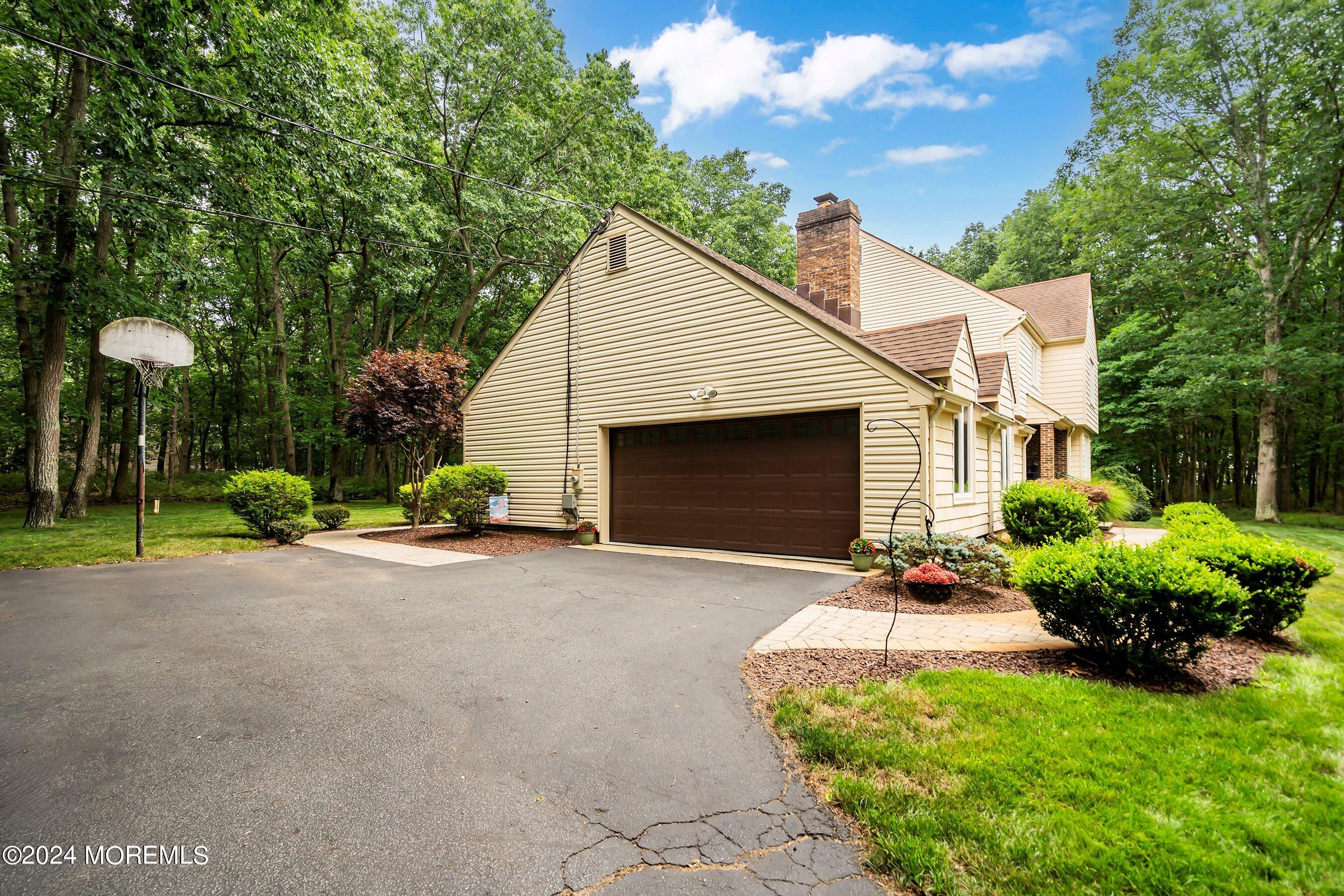 1 Amanda Lane, Howell, New Jersey image 4