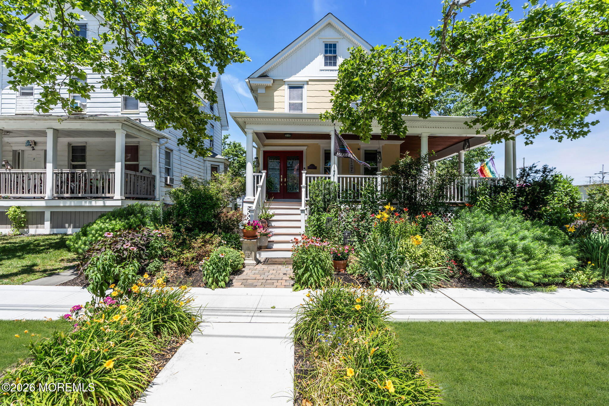 927 Monroe Avenue