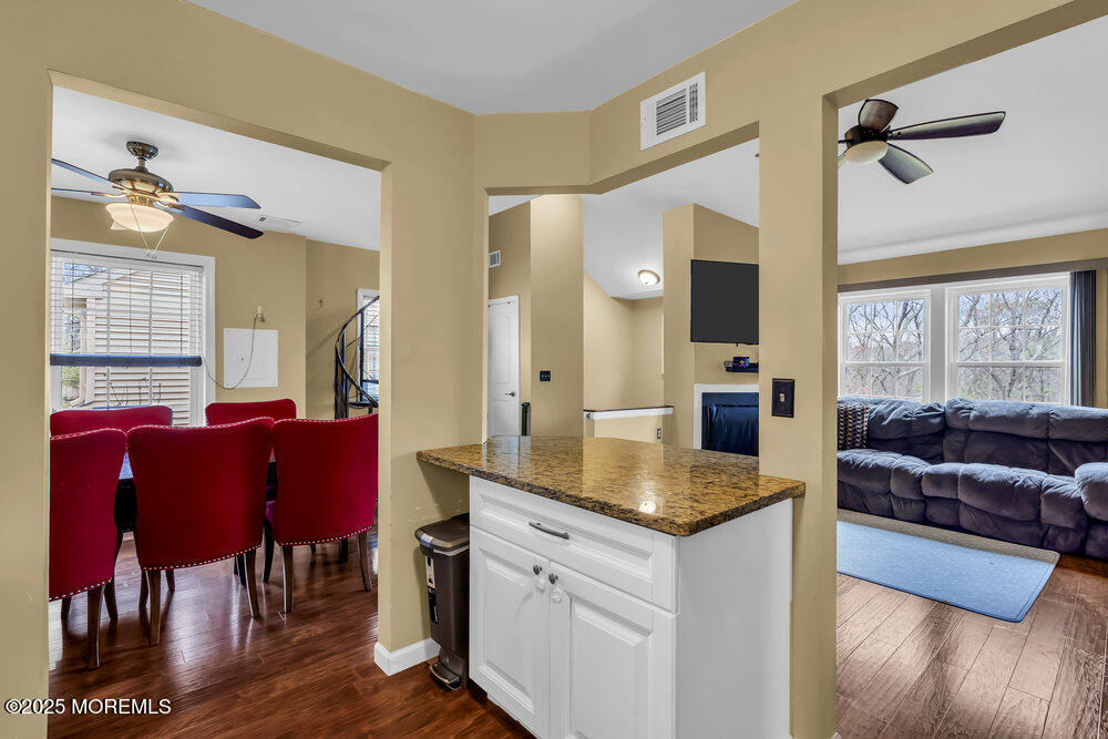 209 Begonia Court, Jackson, New Jersey image 9