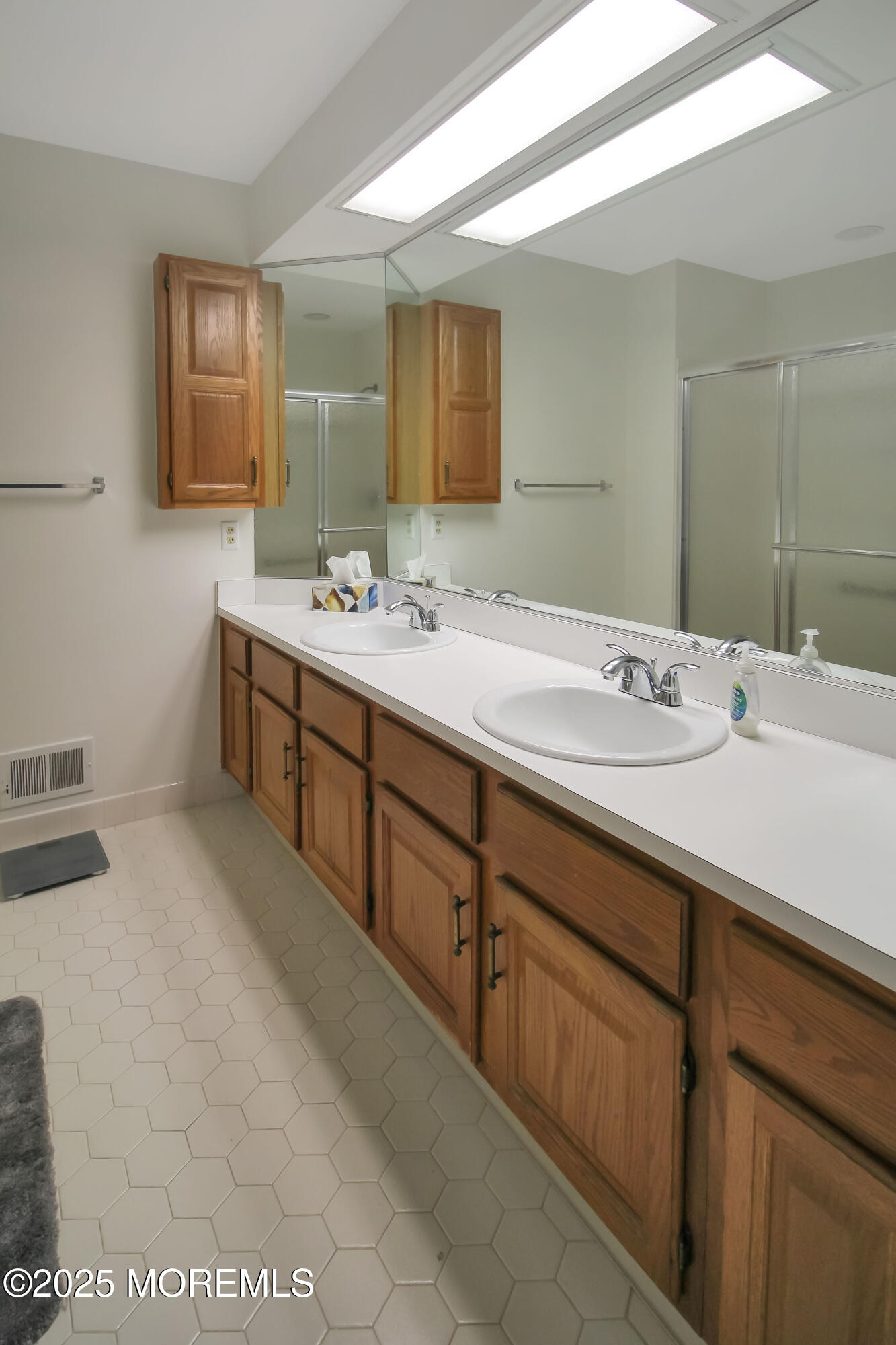 568 Petunia Lane, Whiting, New Jersey image 23