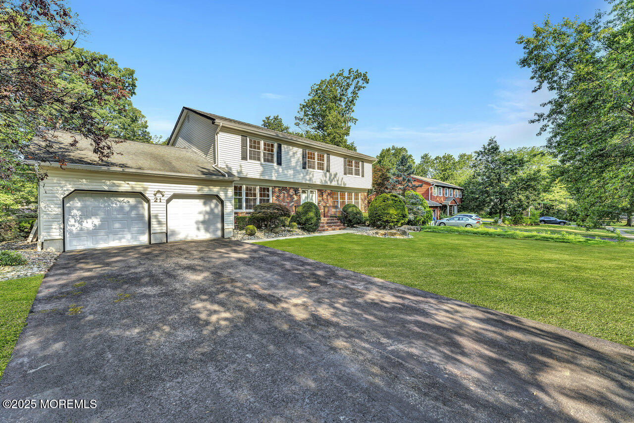 21 Briarwood Drive