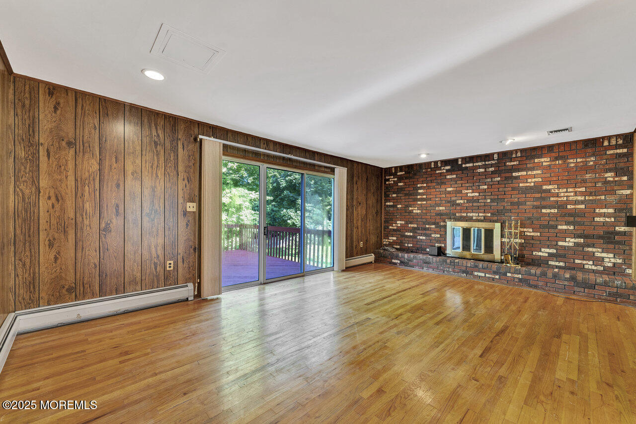 21 Briarwood Drive