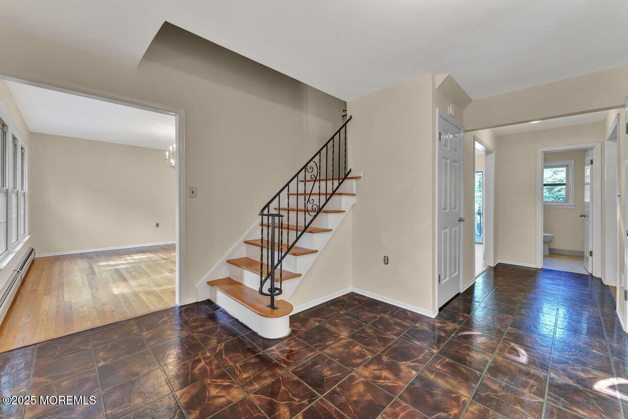 21 Briarwood Drive