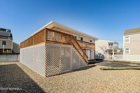 MLS: 22508512