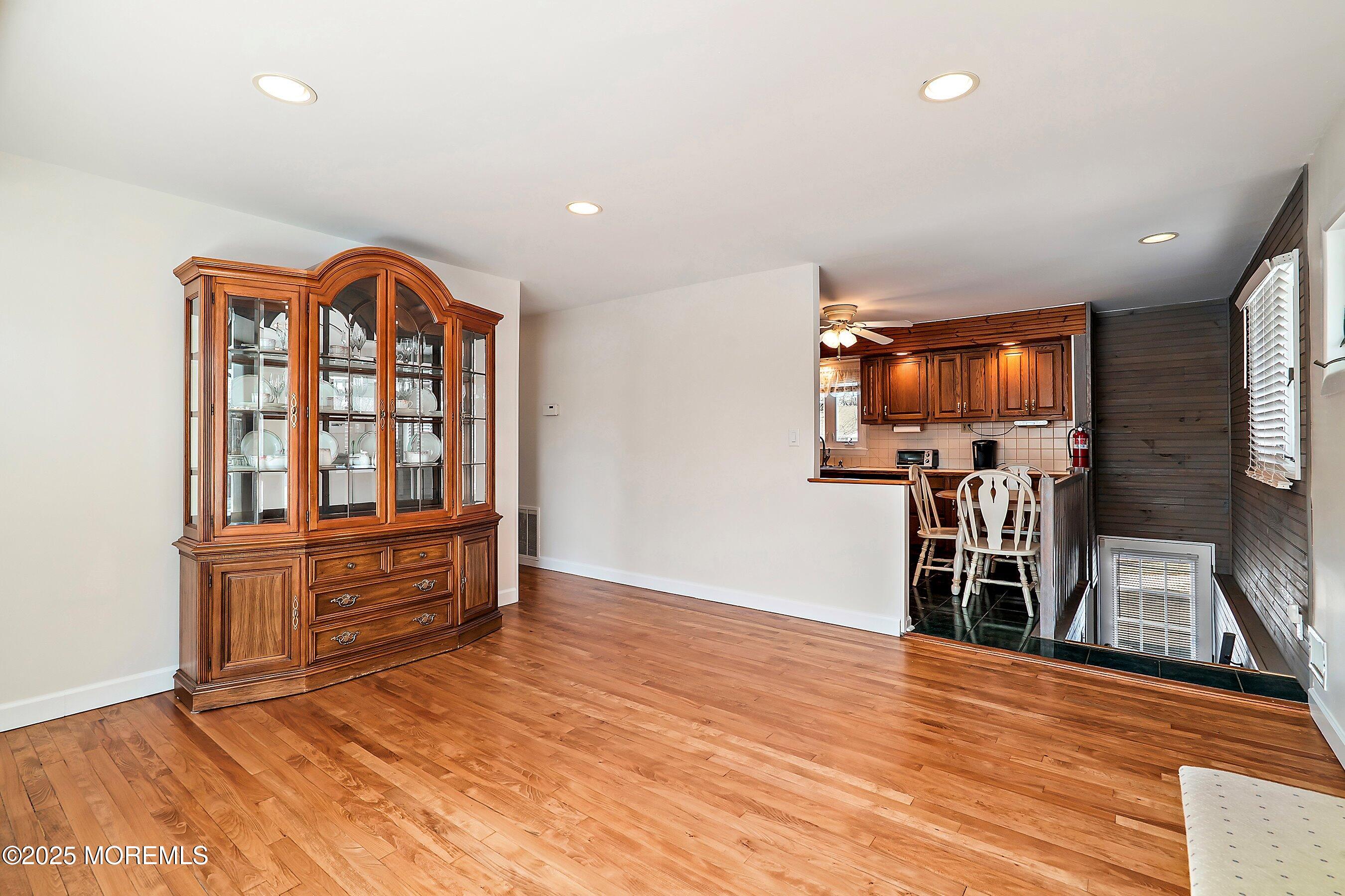501 Stone Road, Union Beach, New Jersey image 5