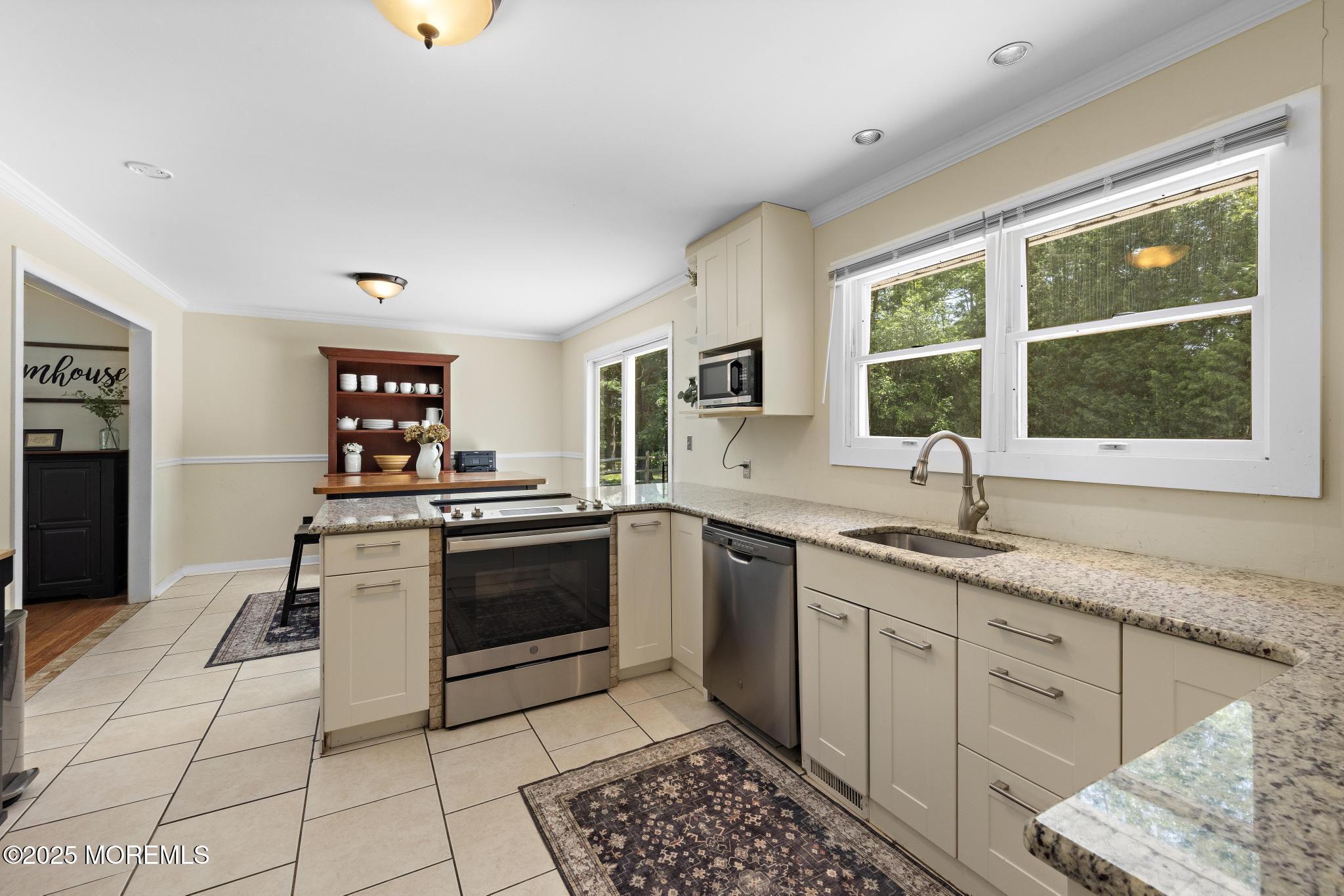 174 Ellisdale Road, Allentown, New Jersey image 14
