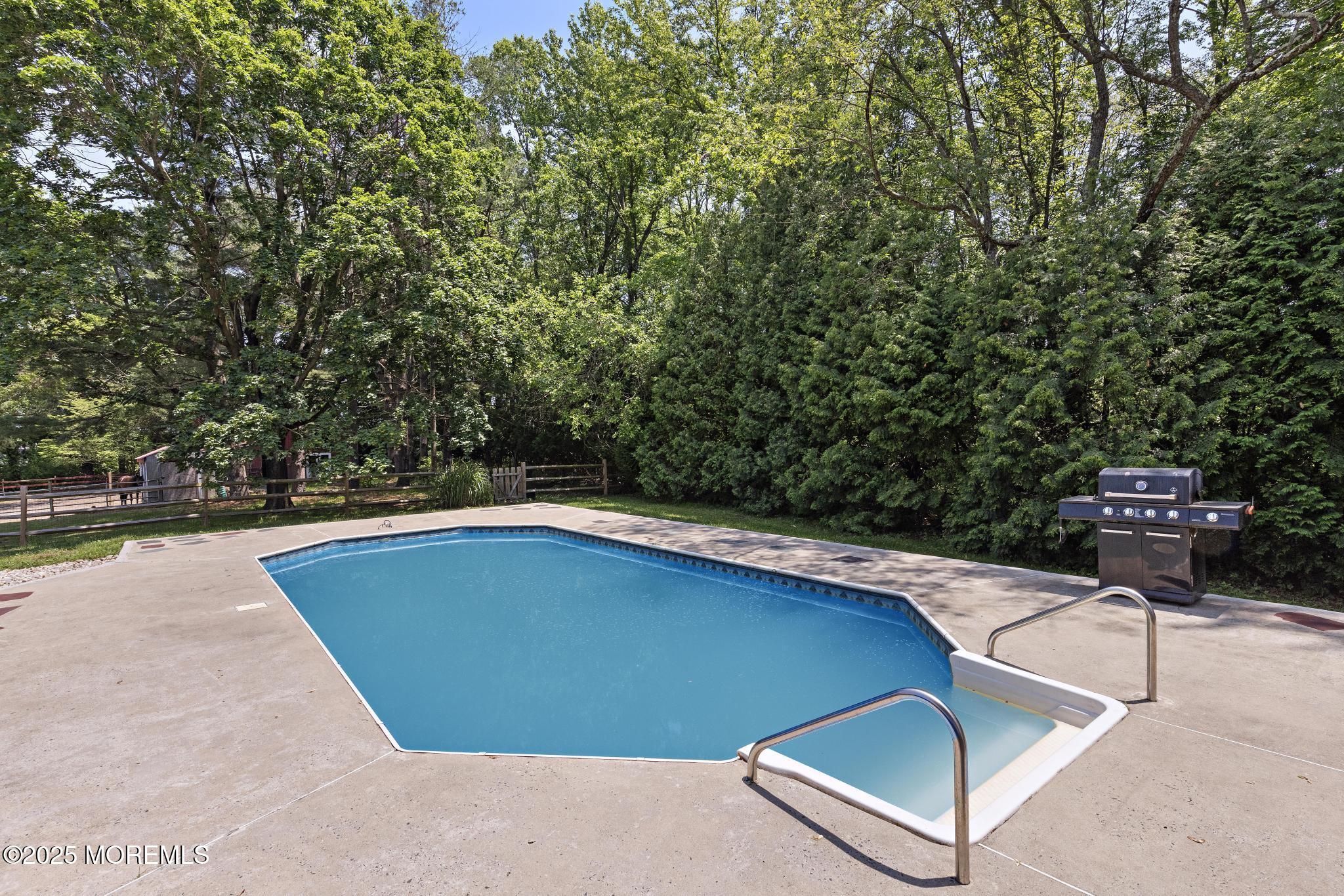 174 Ellisdale Road, Allentown, New Jersey image 47
