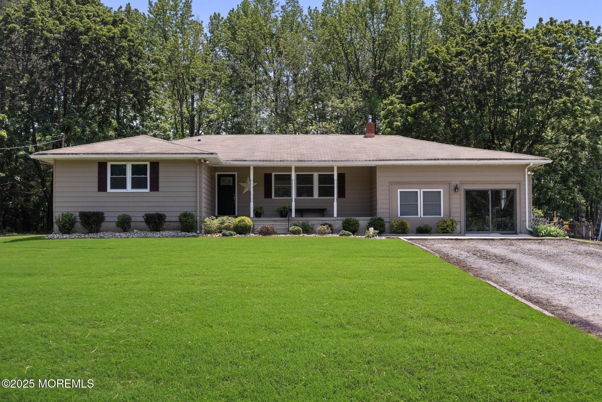 174 Ellisdale Road, Allentown, New Jersey image 1