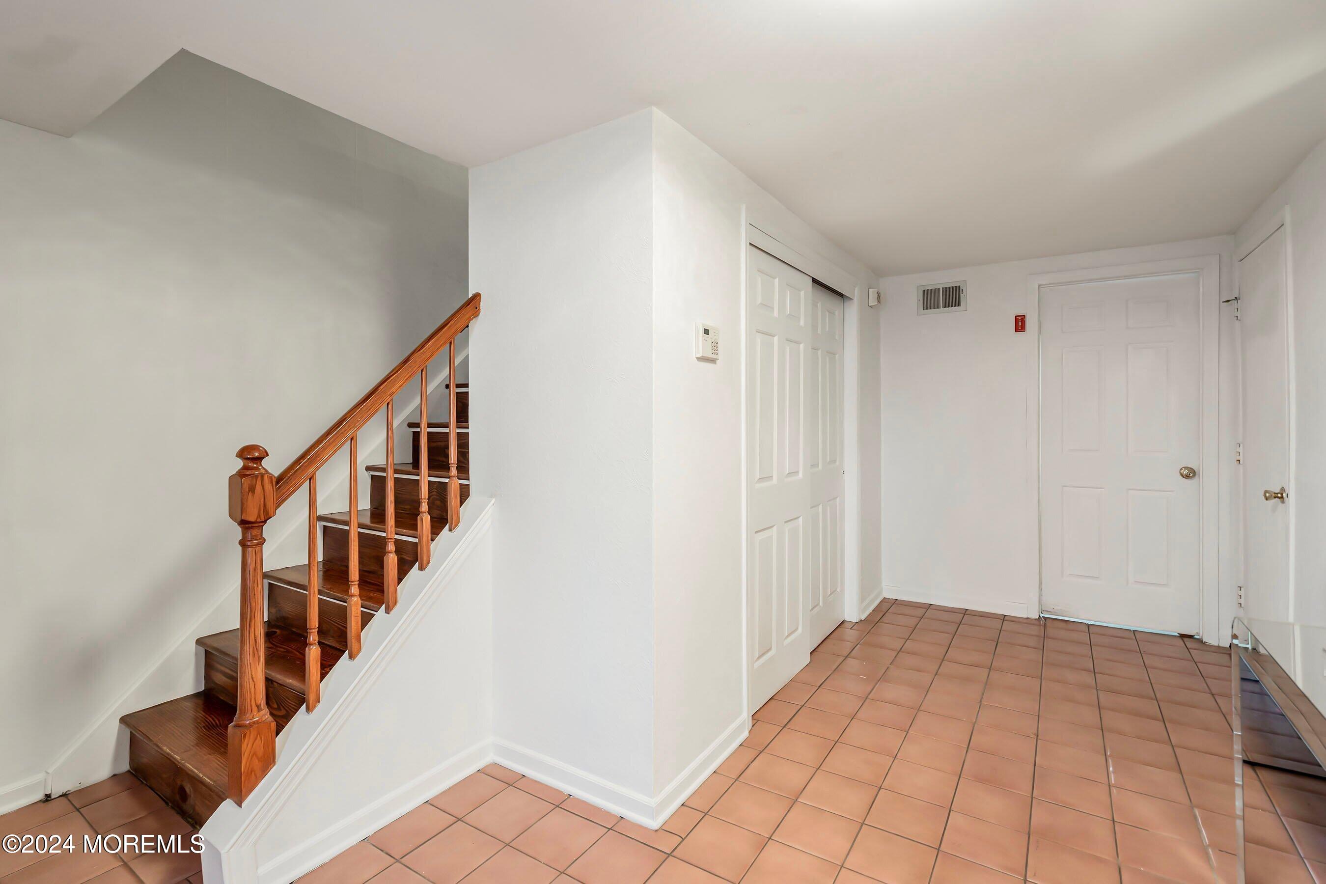 121 Redpine Loop, Old Bridge, New Jersey image 3