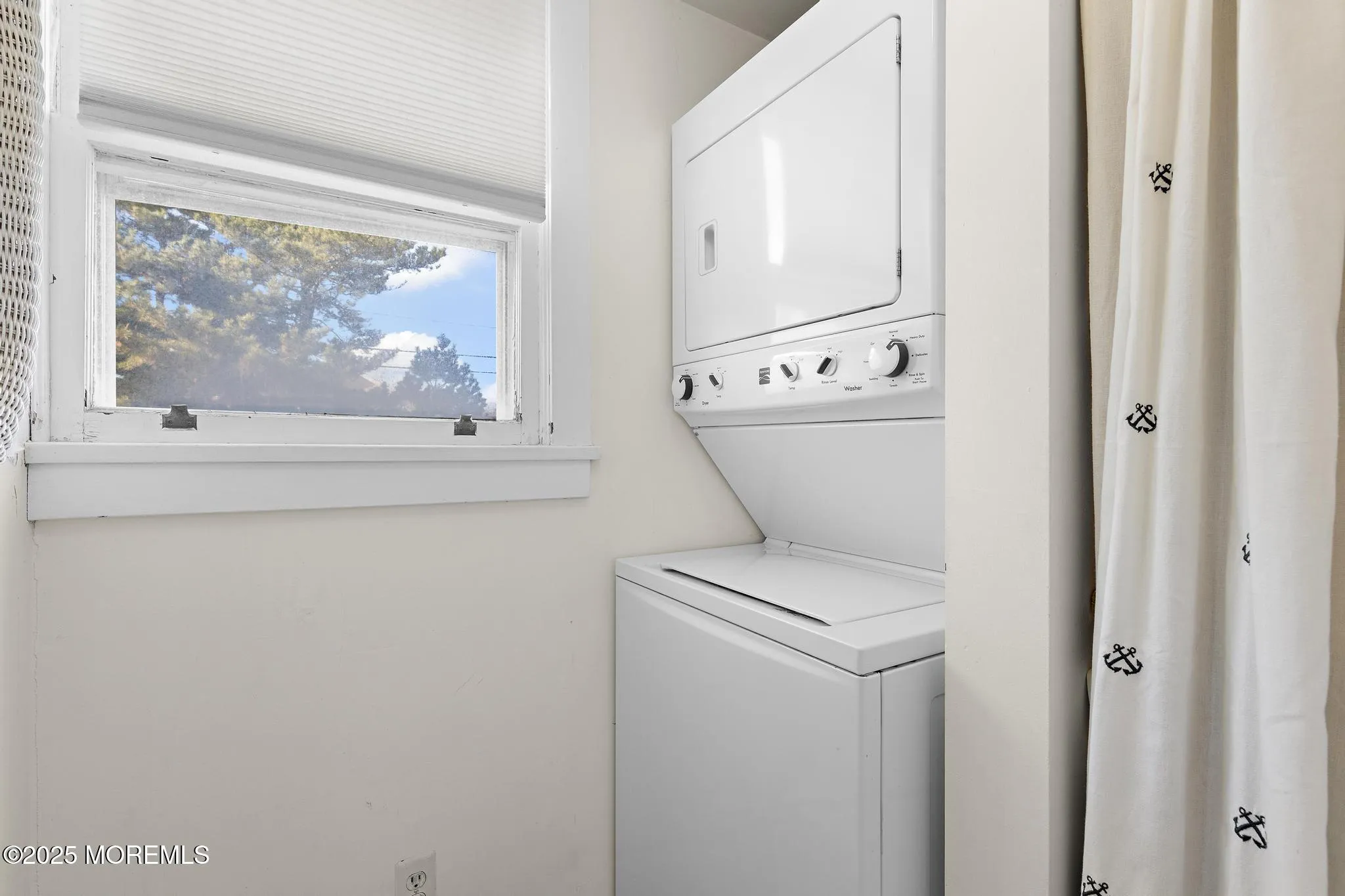 Long Beach Twp, New Jersey 08008, United States, 4 Bedrooms Bedrooms, ,2 BathroomsBathrooms,Residential,Active,255030