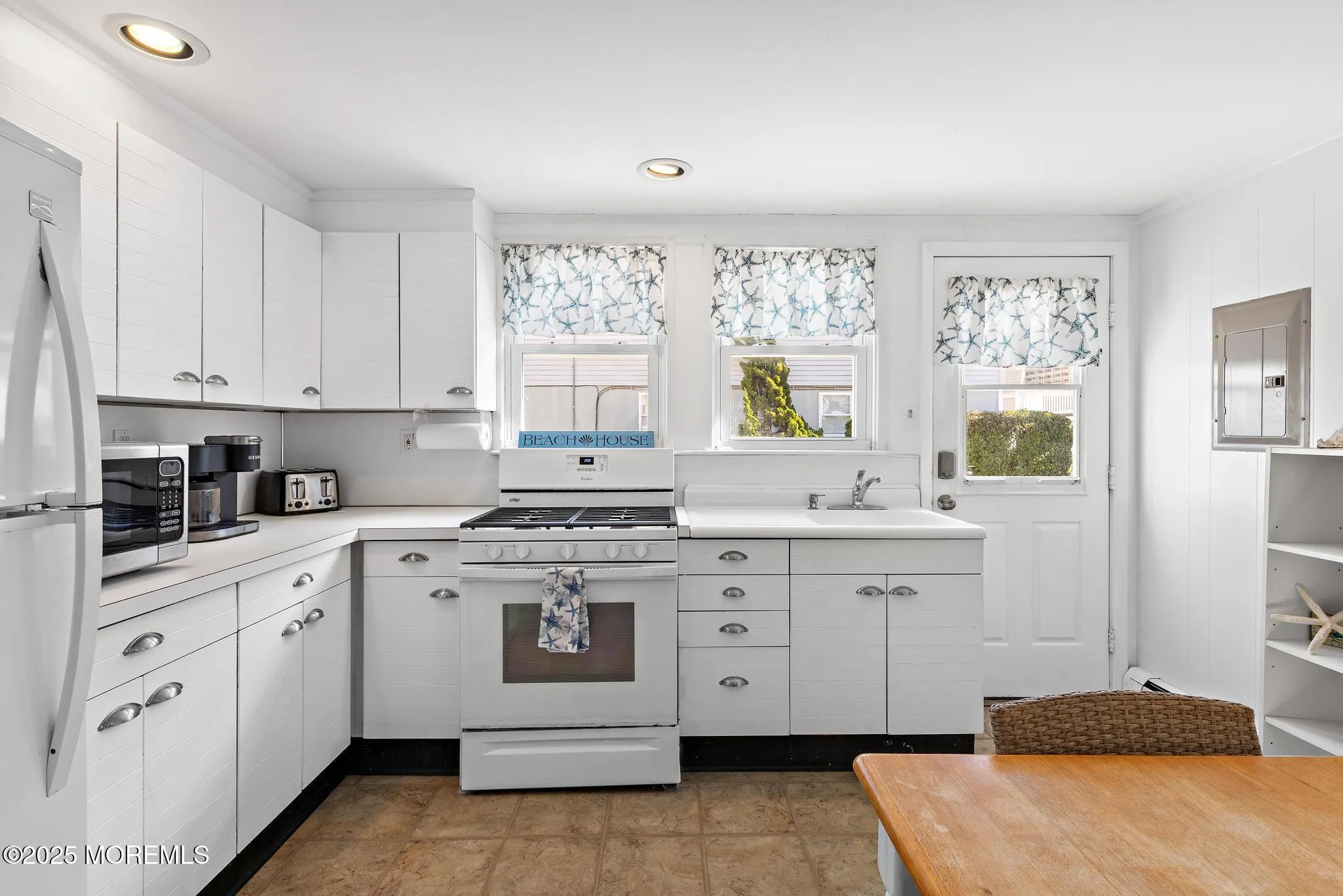 Long Beach Twp, New Jersey 08008, United States, 4 Bedrooms Bedrooms, ,2 BathroomsBathrooms,Residential,Active,255030