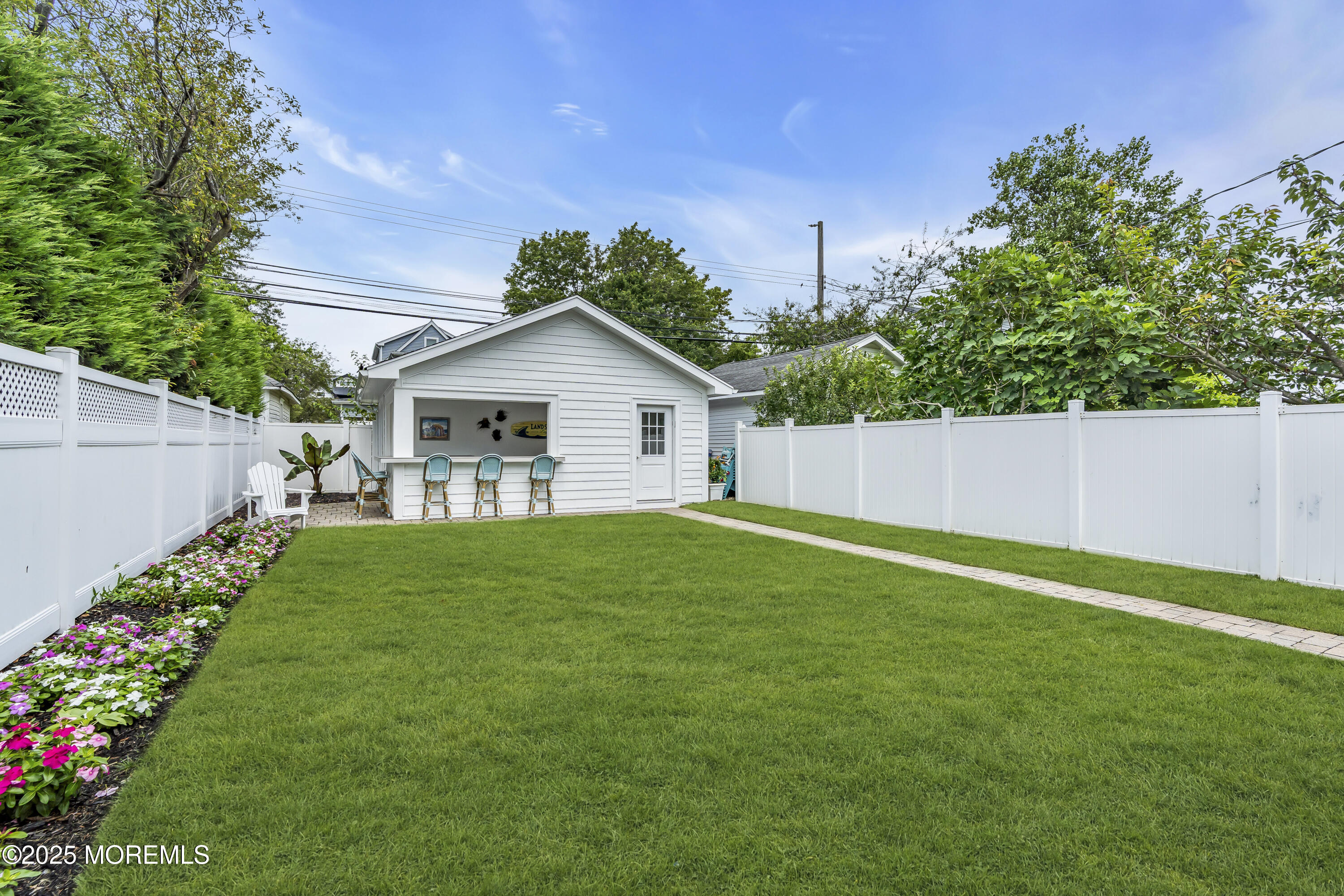 304 1/2 Evergreen Avenue