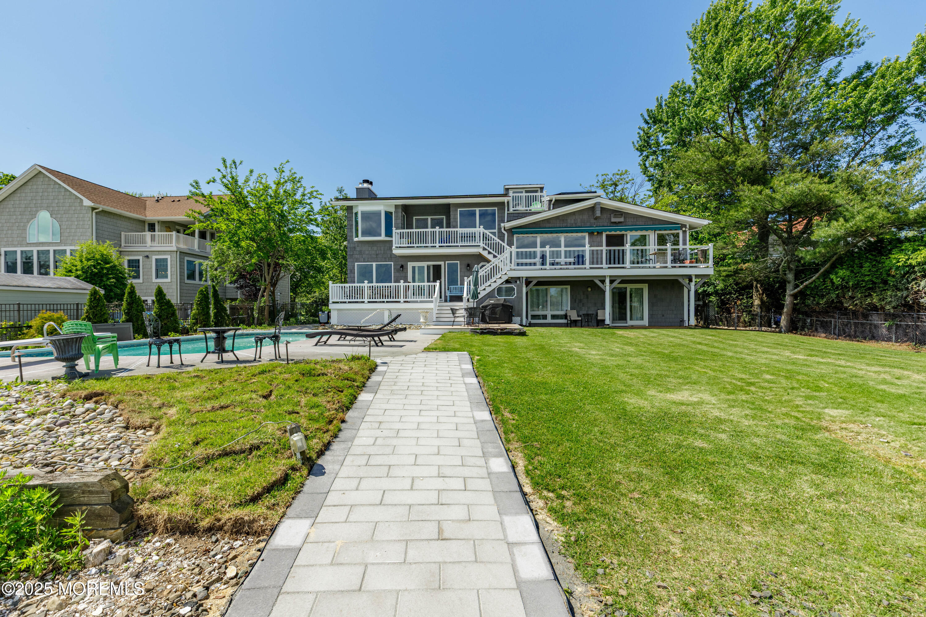74 Seneca Place