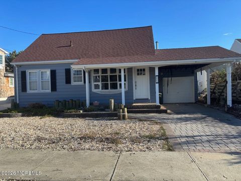 Homes For Rent - 53 C Street<br/> Seaside Park, NJ 08752
