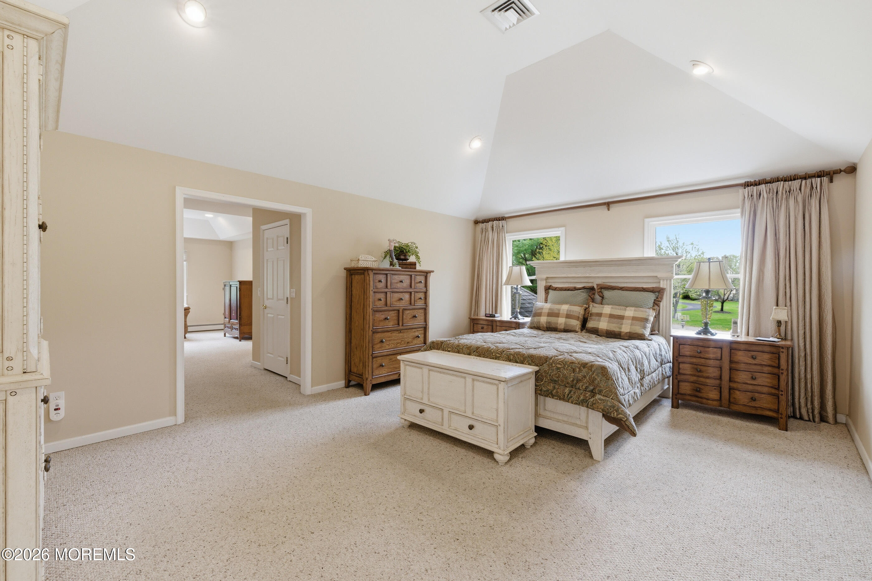 Manalapan, New Jersey, 07726, United States, 5 Bedrooms Bedrooms, ,3 BathroomsBathrooms,Residential,Active,2041419