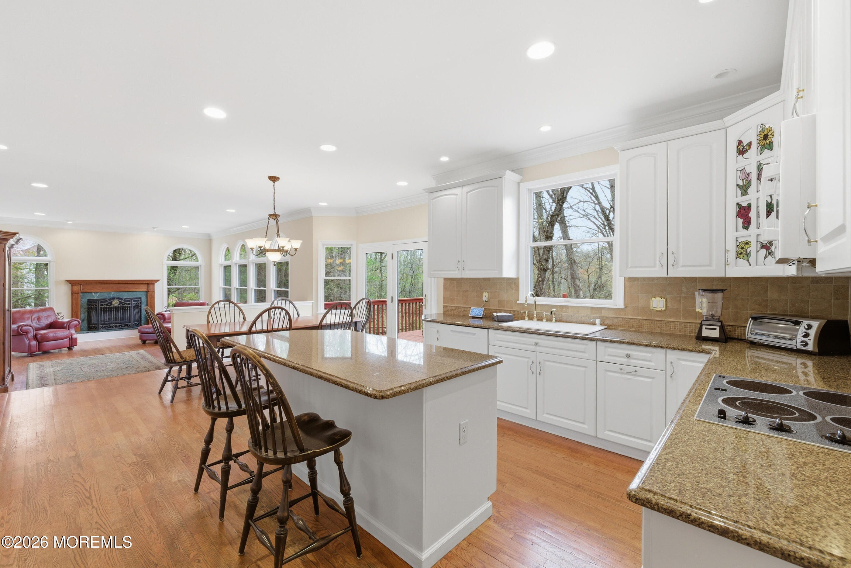 Manalapan, New Jersey, 07726, United States, 5 Bedrooms Bedrooms, ,3 BathroomsBathrooms,Residential,Active,2041419