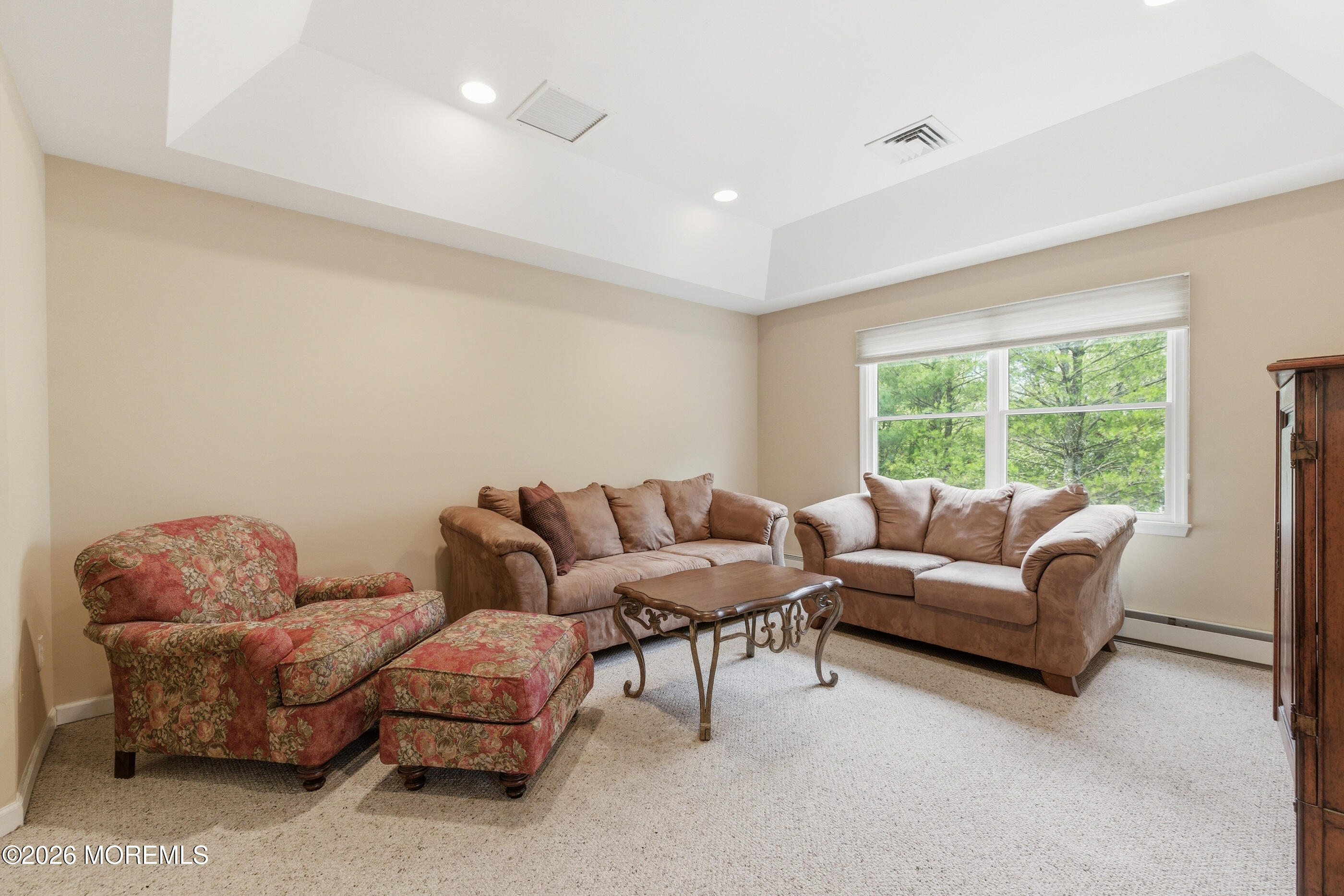 Manalapan, New Jersey, 07726, United States, 5 Bedrooms Bedrooms, ,3 BathroomsBathrooms,Residential,Active,2041419