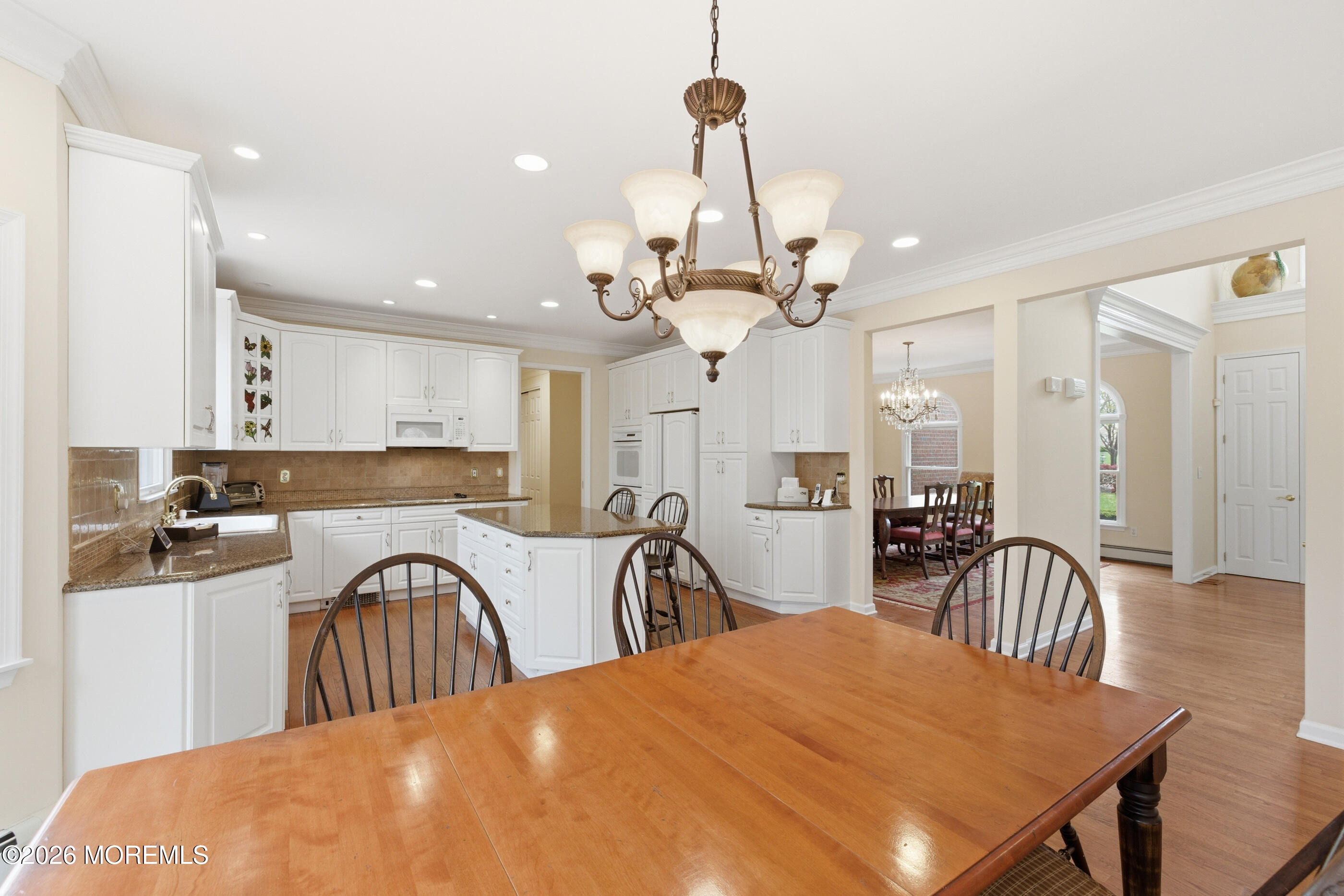 Manalapan, New Jersey, 07726, United States, 5 Bedrooms Bedrooms, ,3 BathroomsBathrooms,Residential,Active,2041419