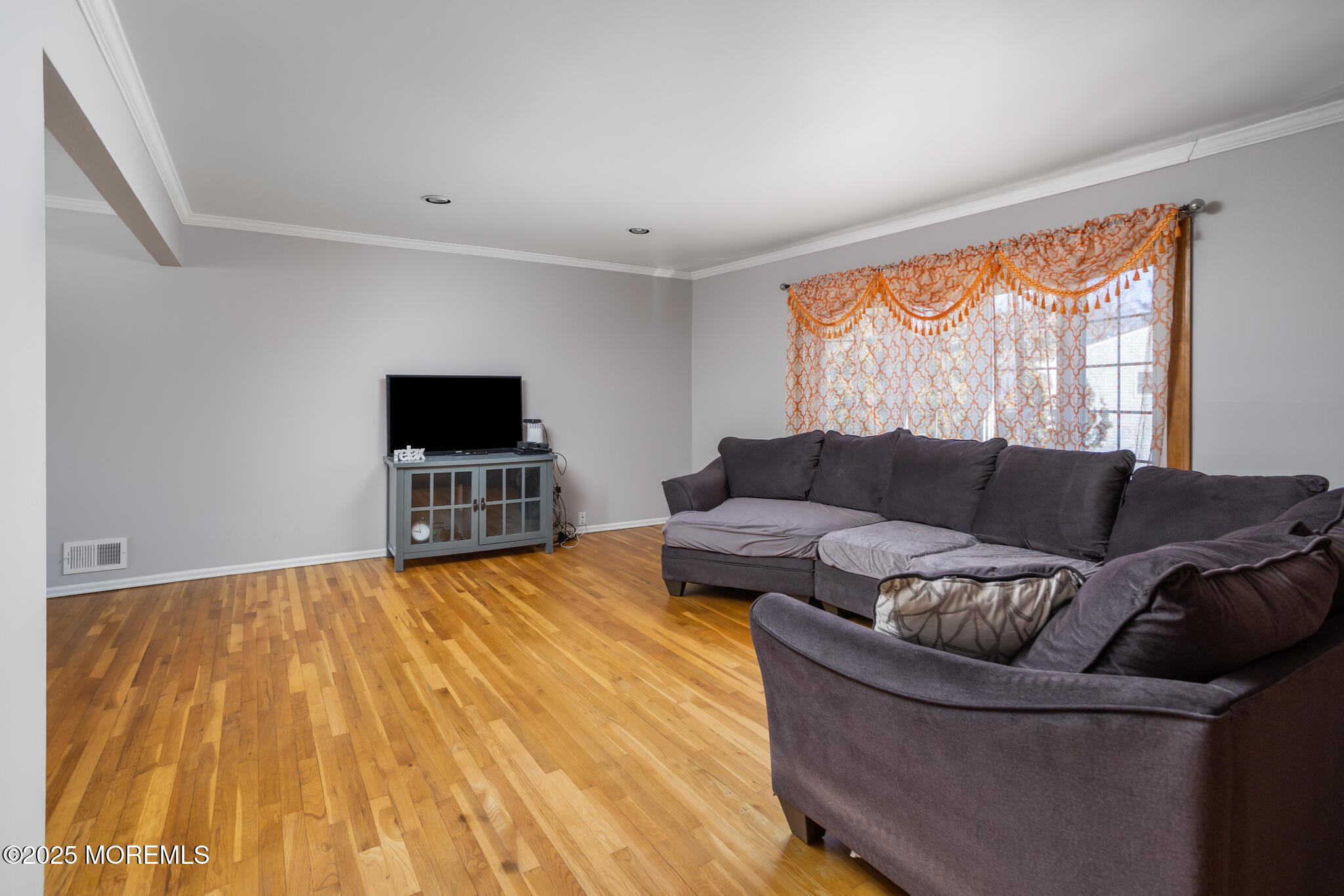 52 Yorke Court, Freehold, New Jersey image 9