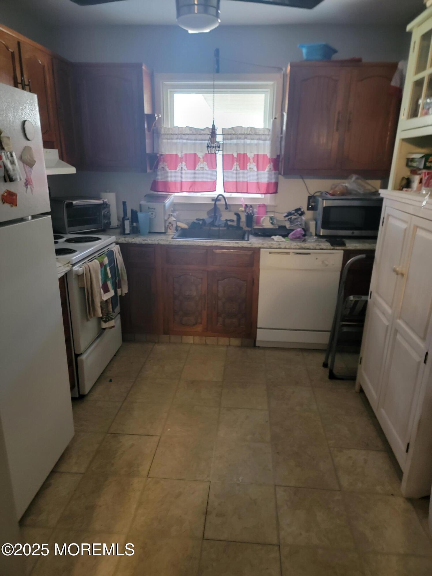 11 B Walnut Road, Manahawkin, New Jersey image 4