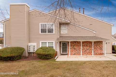 Condo For Sale - 105 Neilly Court #105<br/> Old Bridge, NJ 08857