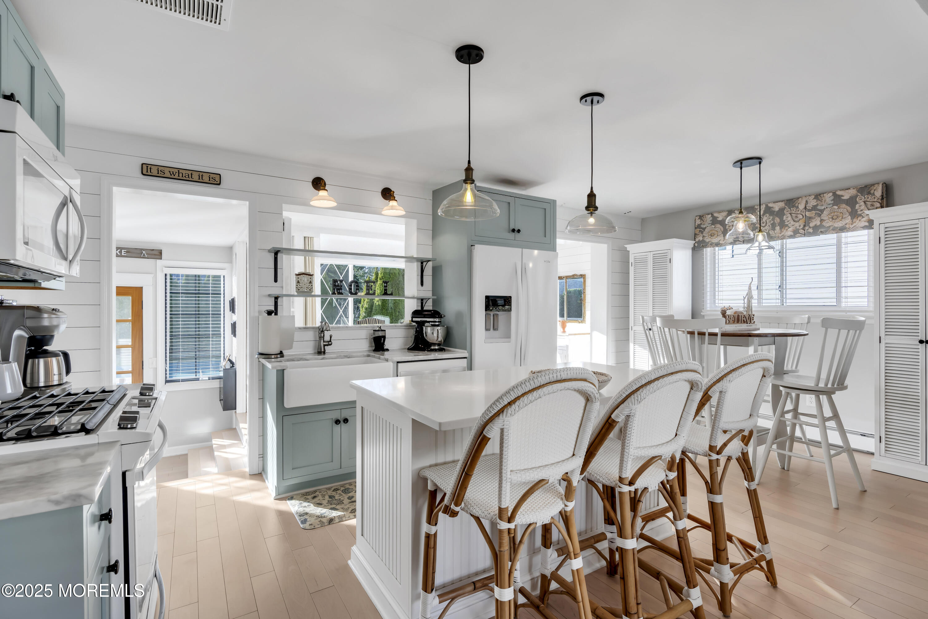 2123 Edgewood Place
