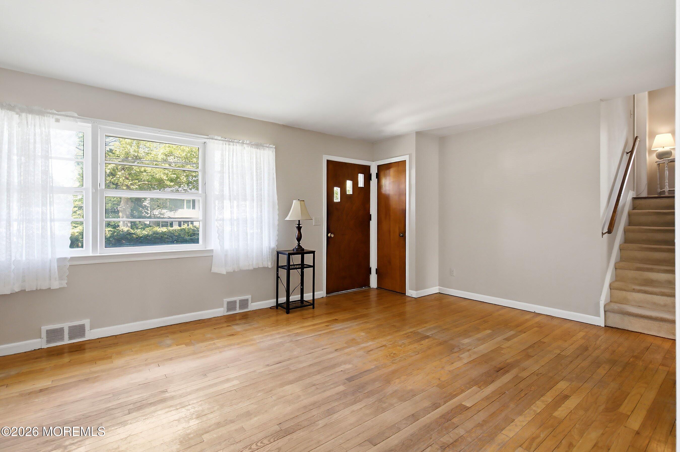 1317 W Magnolia Avenue