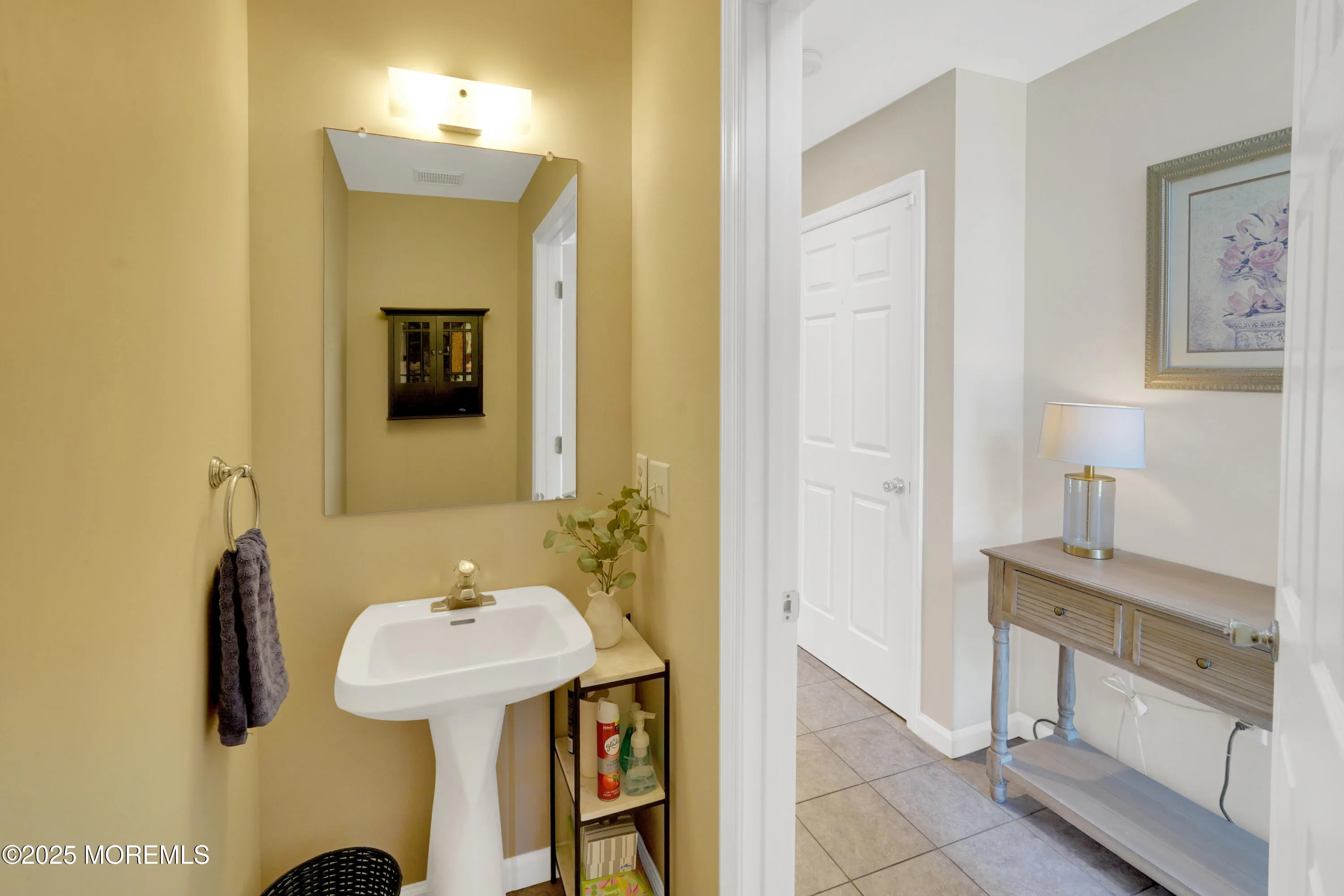 Howell, New Jersey 07731, United States, 4 Bedrooms Bedrooms, ,3 BathroomsBathrooms,Residential,Pending,200789