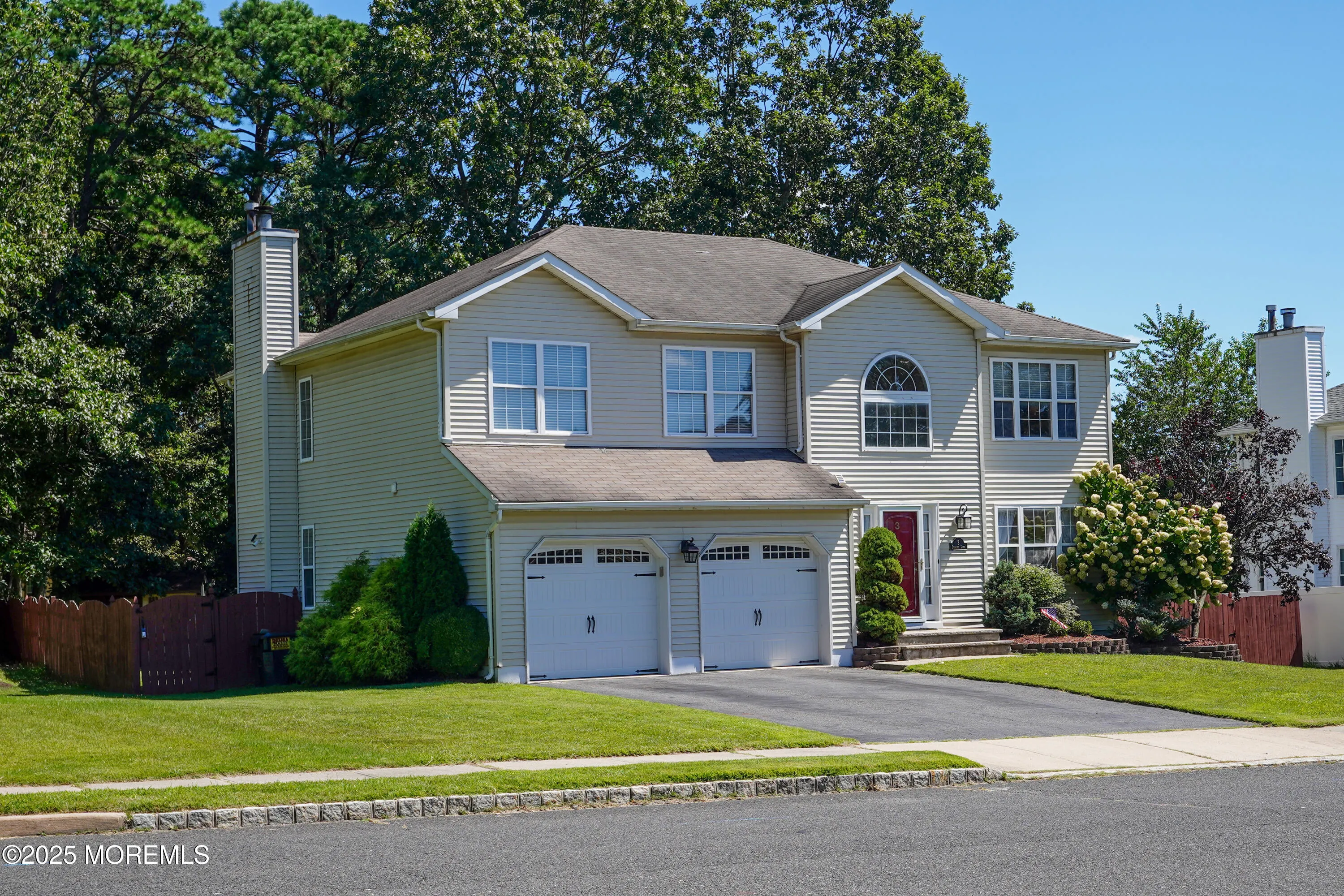 Howell, New Jersey 07731, United States, 4 Bedrooms Bedrooms, ,3 BathroomsBathrooms,Residential,Pending,200789