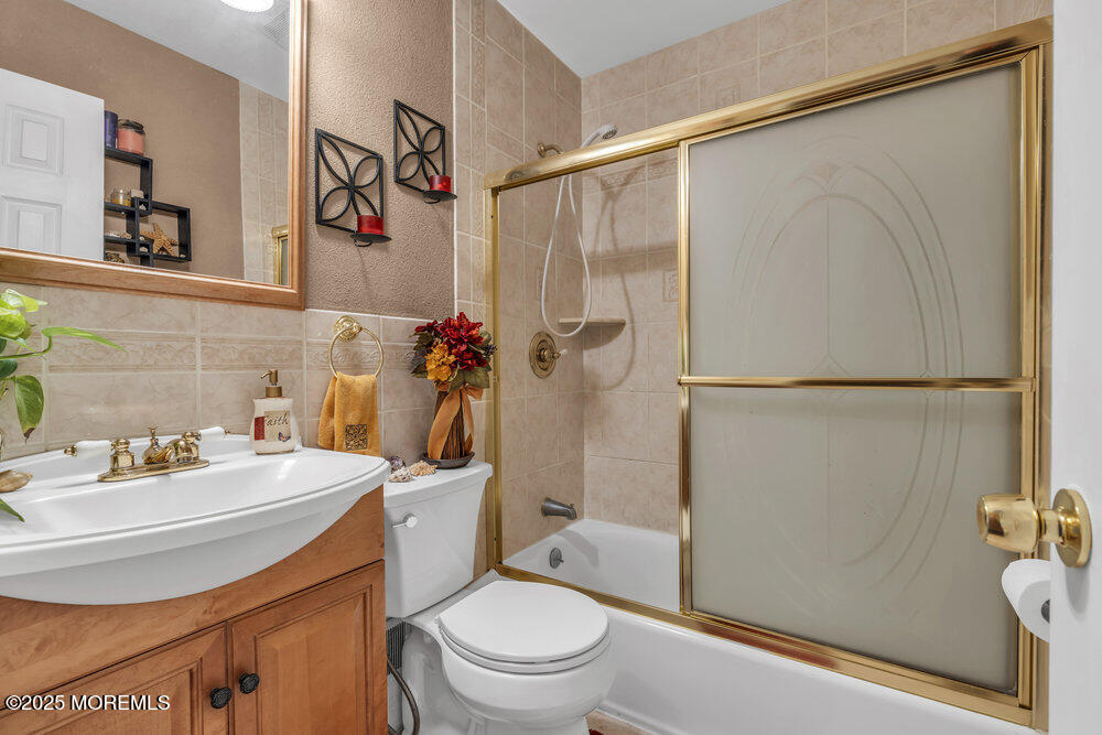 8 Ennis Drive, Hazlet, New Jersey image 21